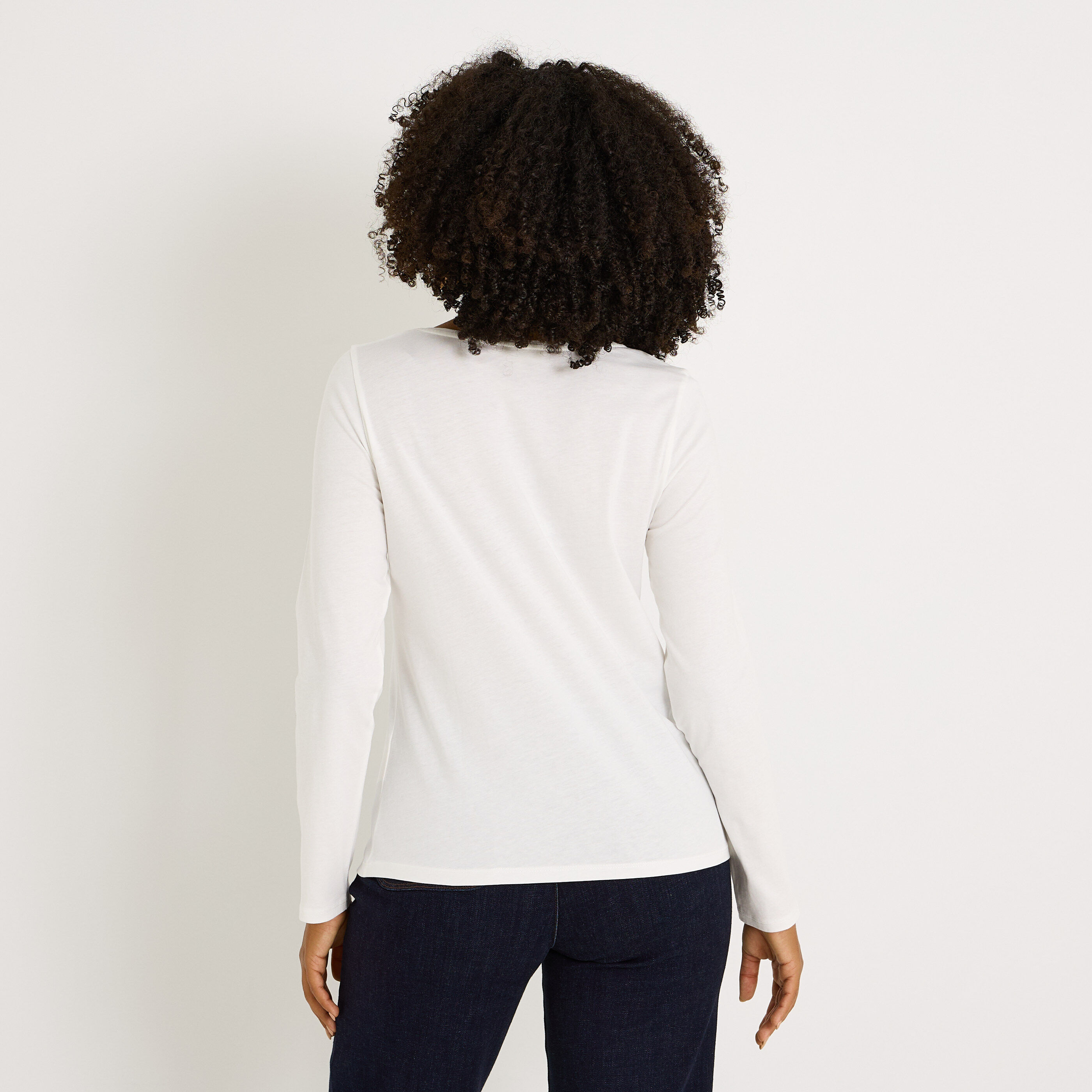 T-shirt uni avec c&oelig;ur brod&eacute; femme