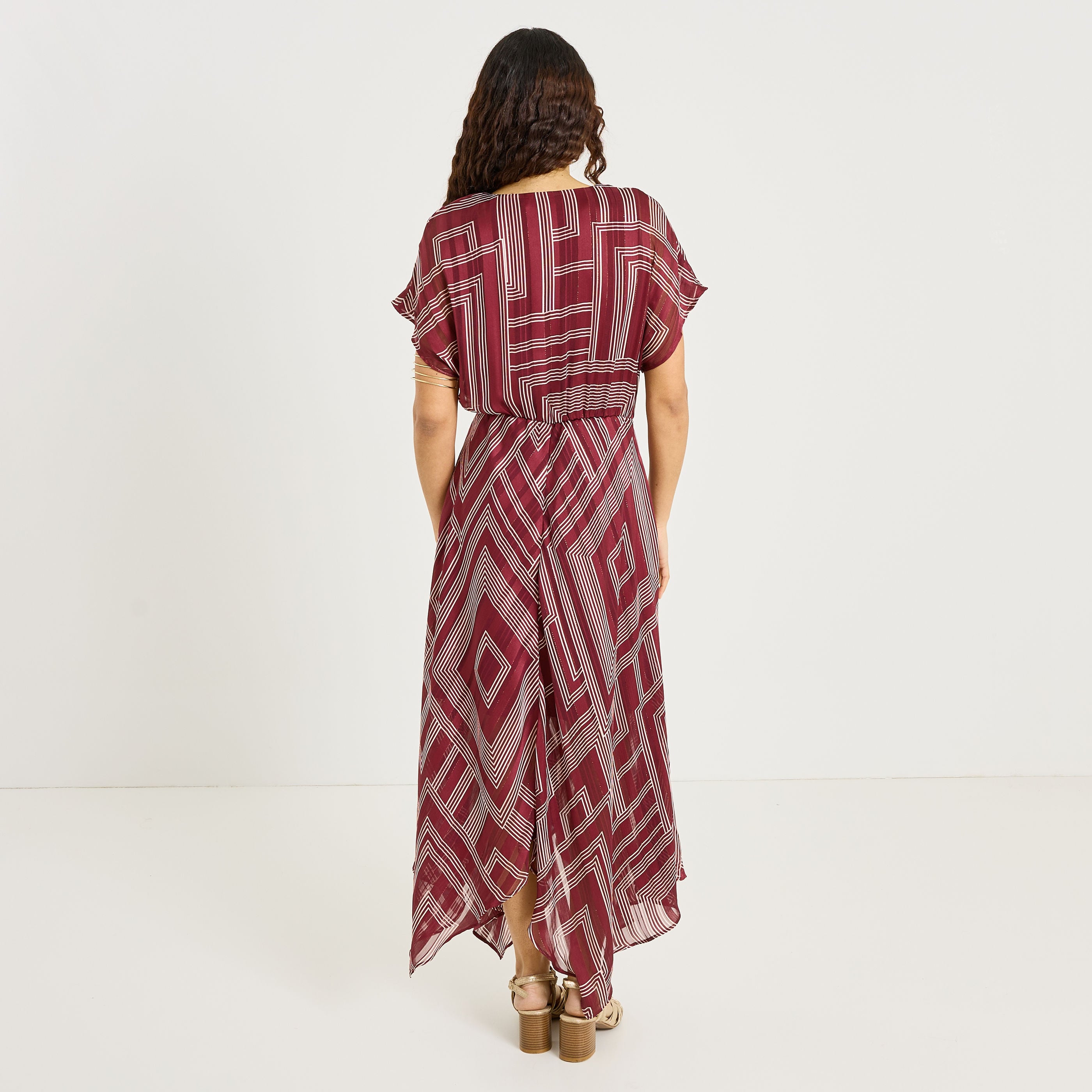 Robe longue habill&eacute;e imprim&eacute; g&eacute;om&eacute;trique