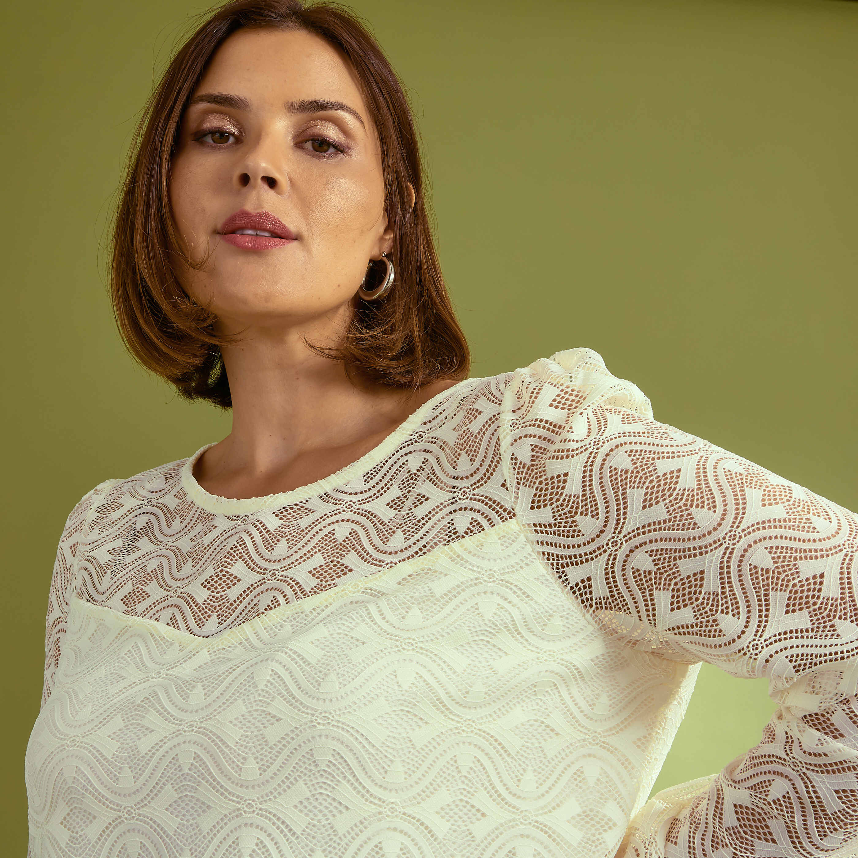 Blouse maille brod&eacute;e femme