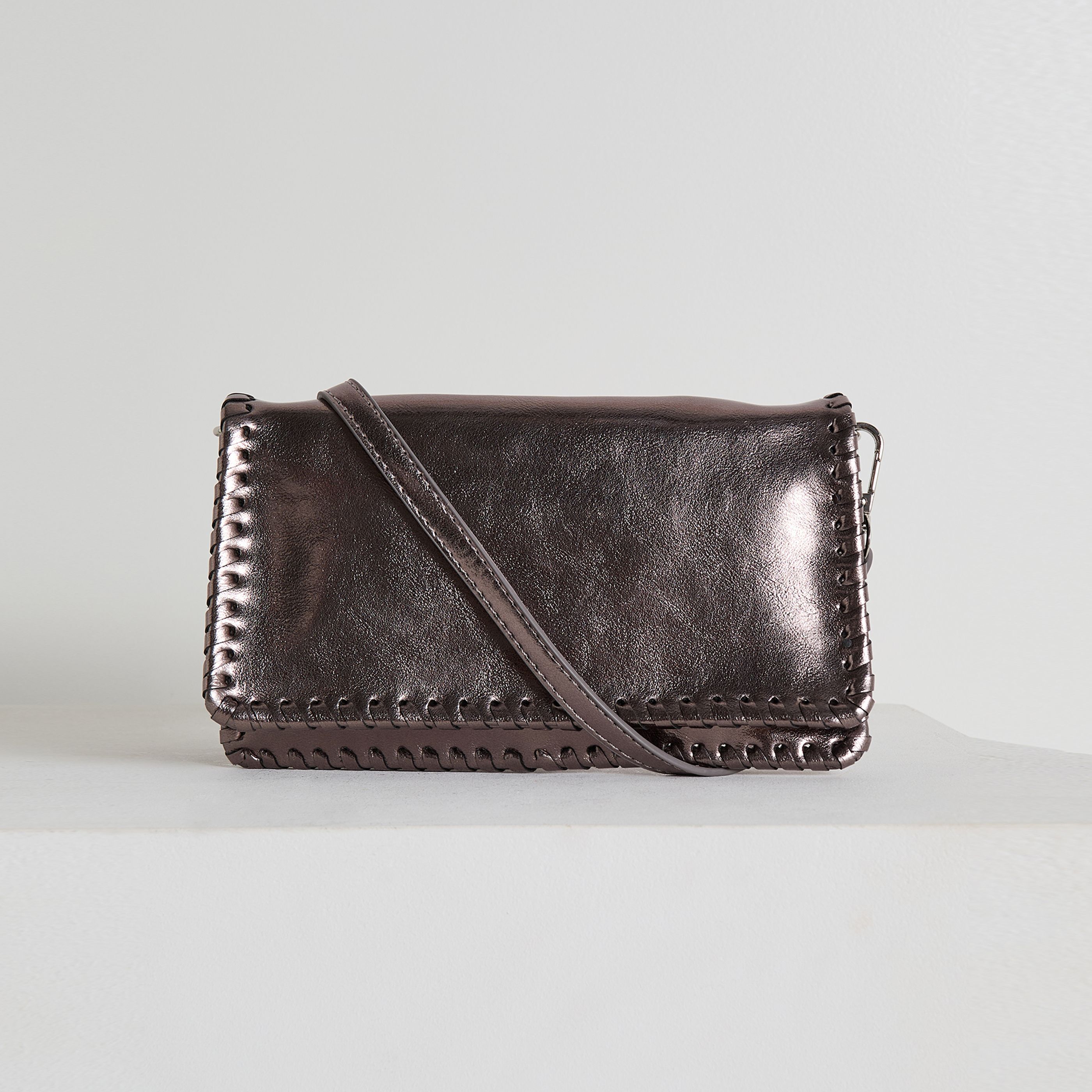 Pochette brillante femme