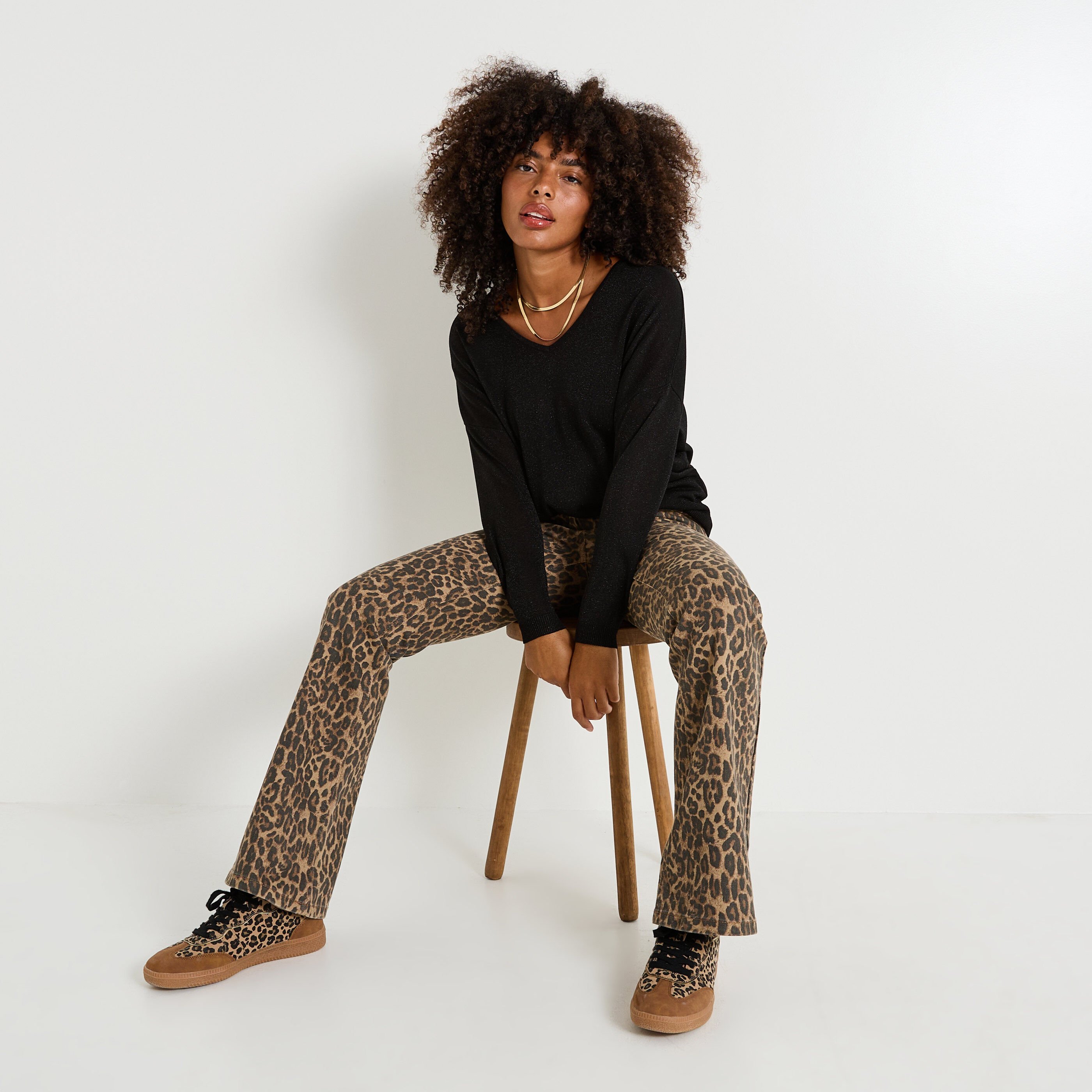 Pull brillant &agrave; col V femme