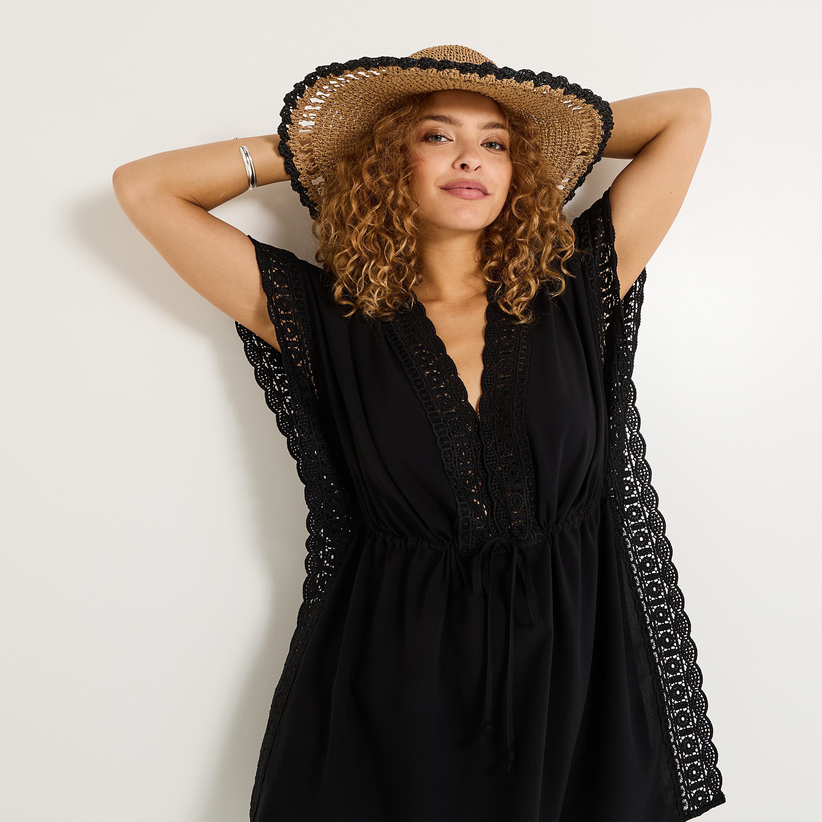 Par&eacute;o uni avec galon brod&eacute; femme