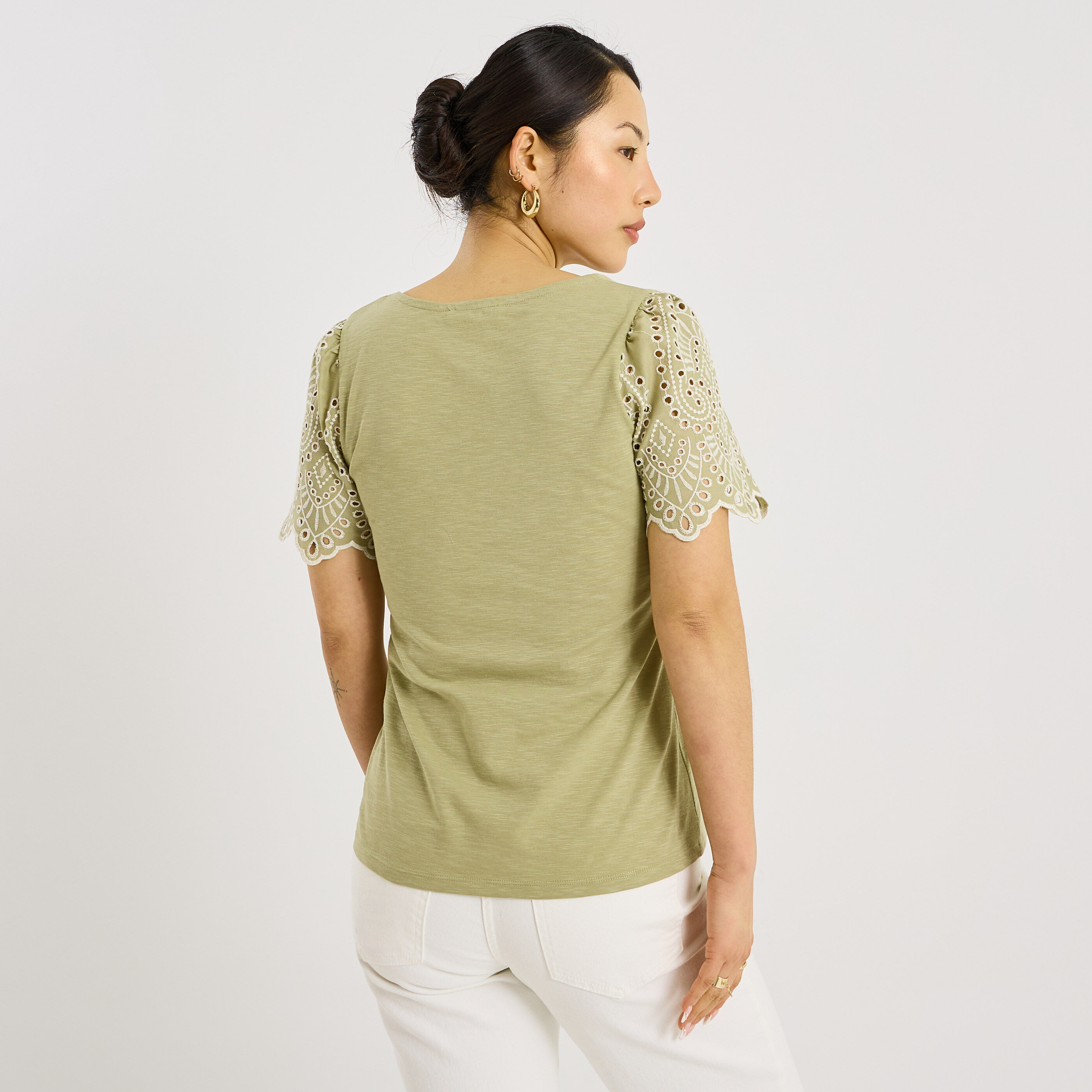 T-shirt manches volant&eacute;es femme