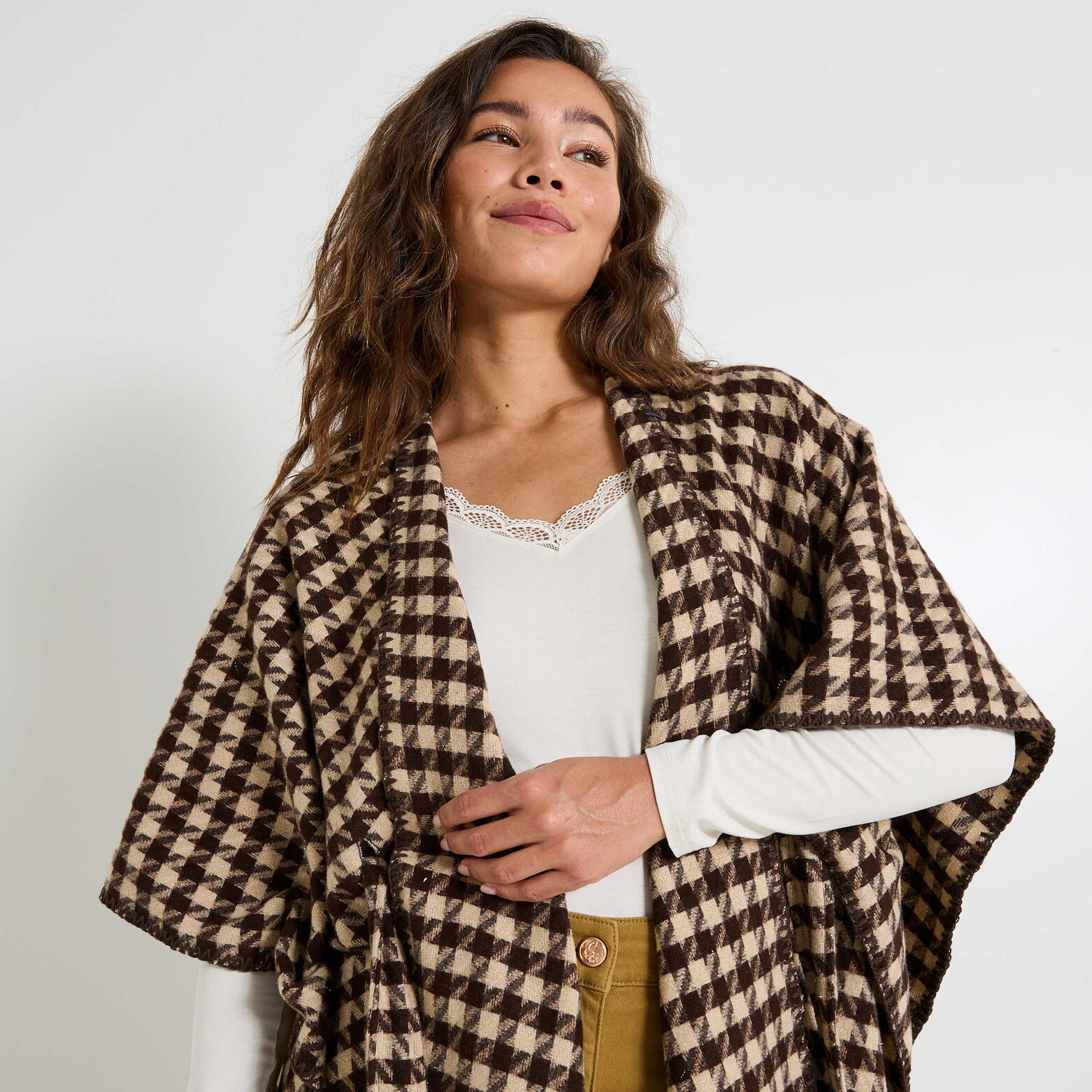 Poncho ceinturé ouvert à l'avant femme