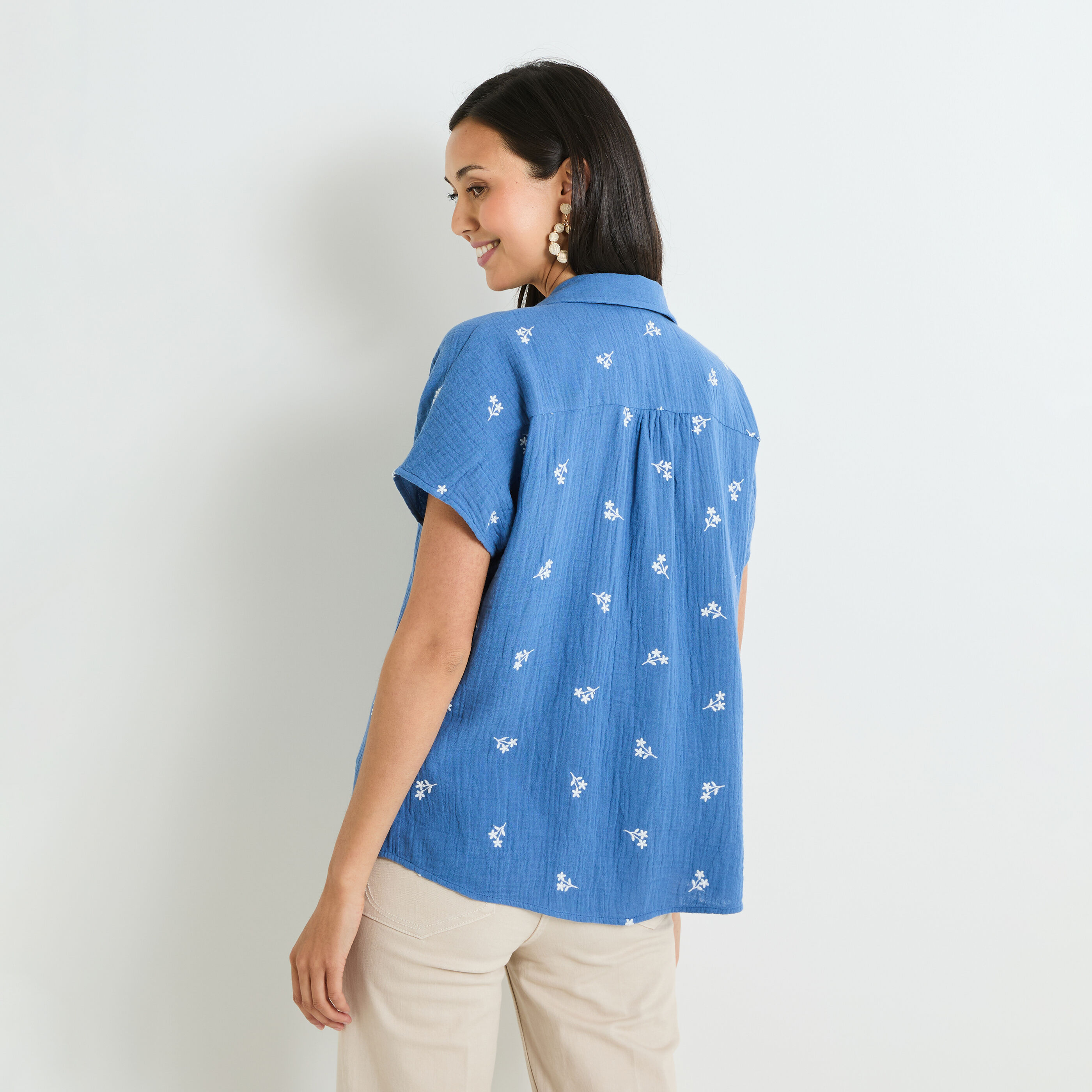 Chemise brod&eacute;e femme
