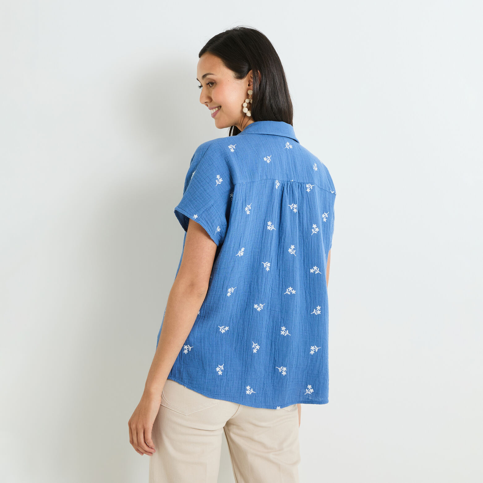 Chemise brodée femme