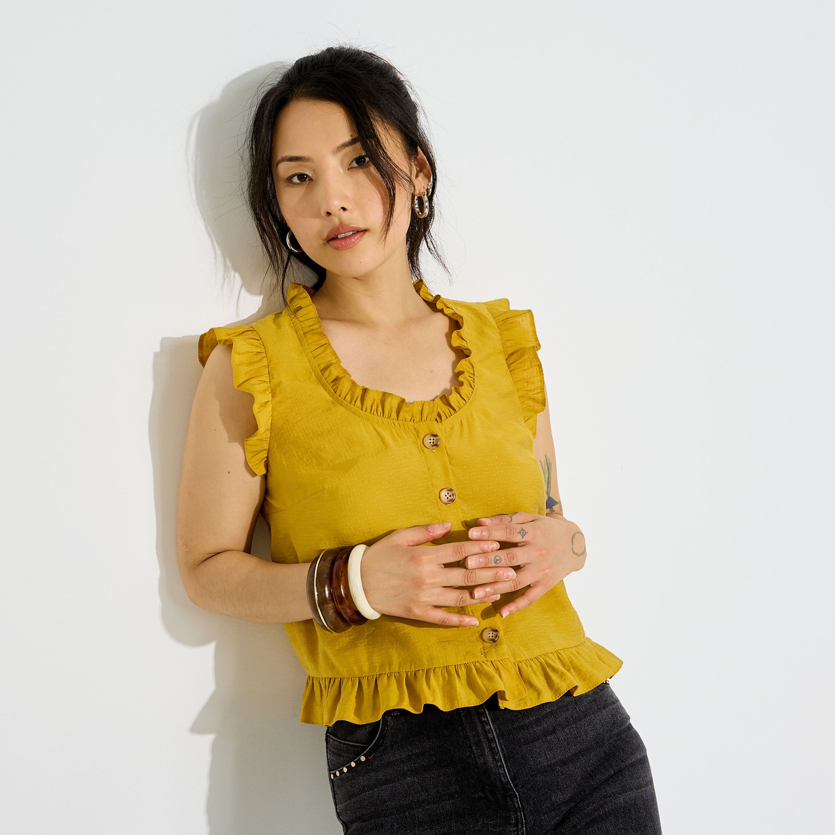 Blouse sans manches &agrave; volants femme