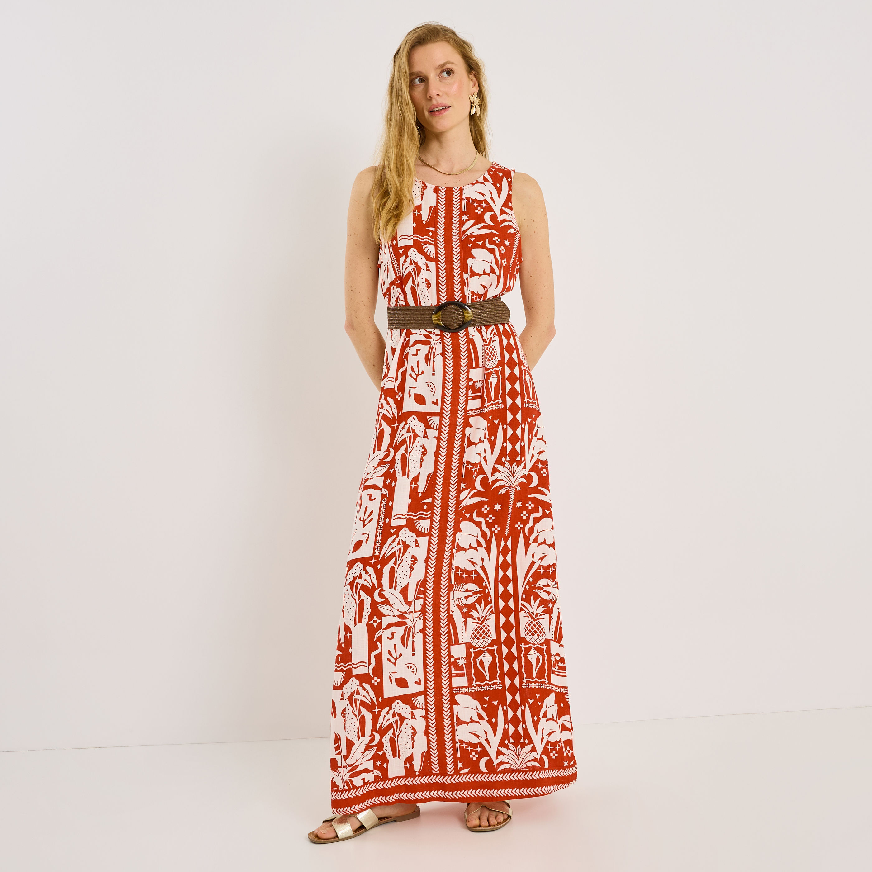 Robe longue habill&eacute;e sans manches