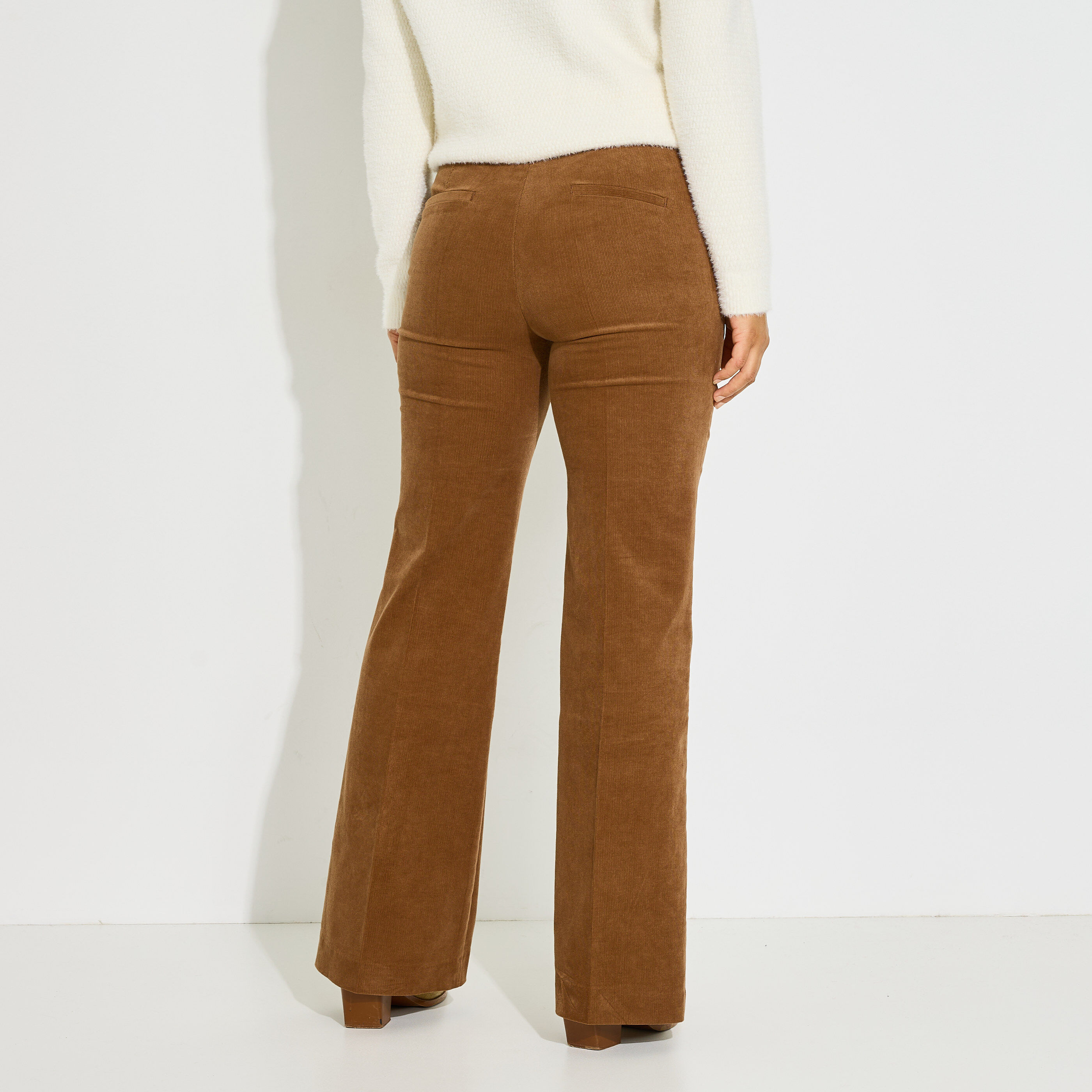 Pantalon velours c&ocirc;tel&eacute; femme