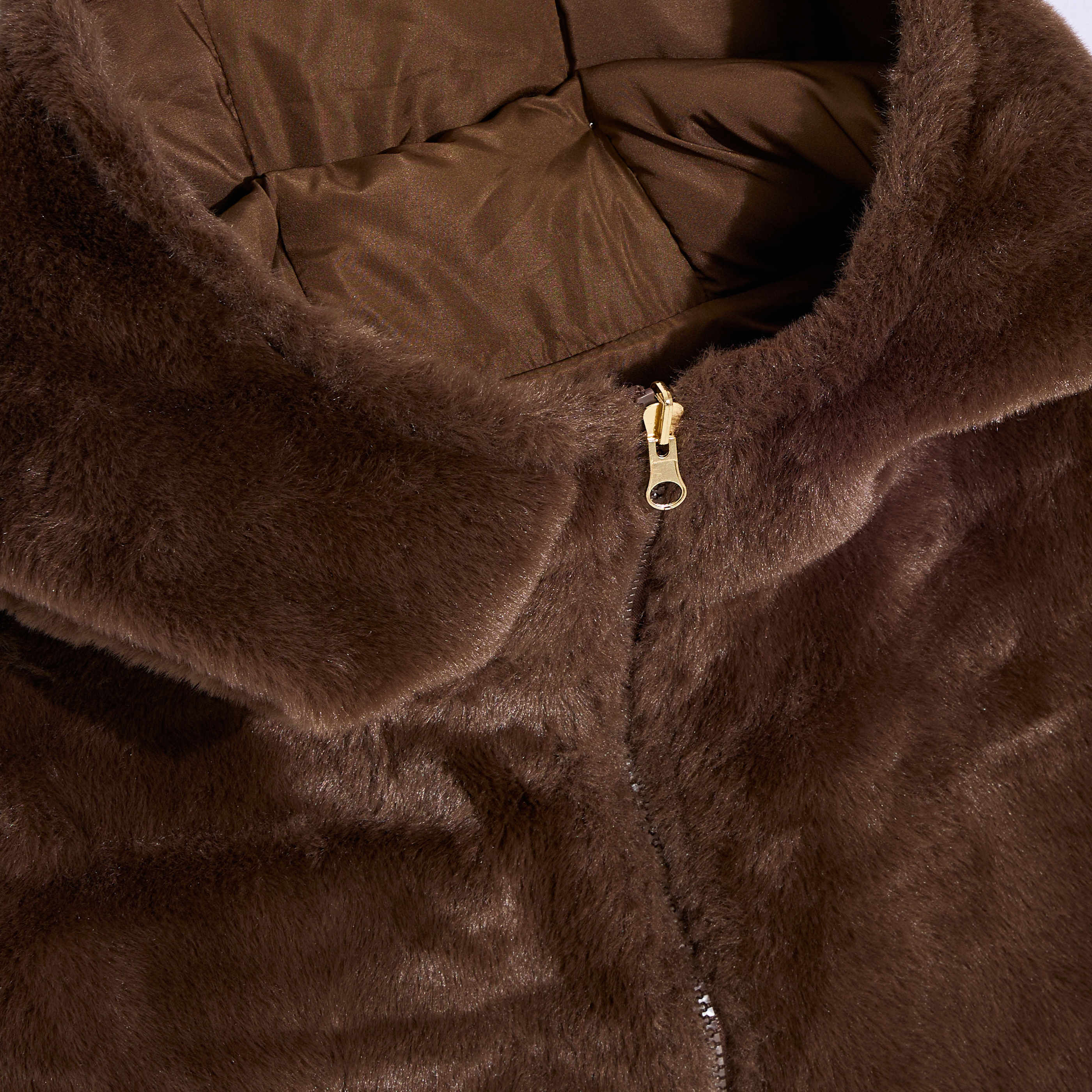 Capuche plastron doux &agrave; col zipp&eacute; femme