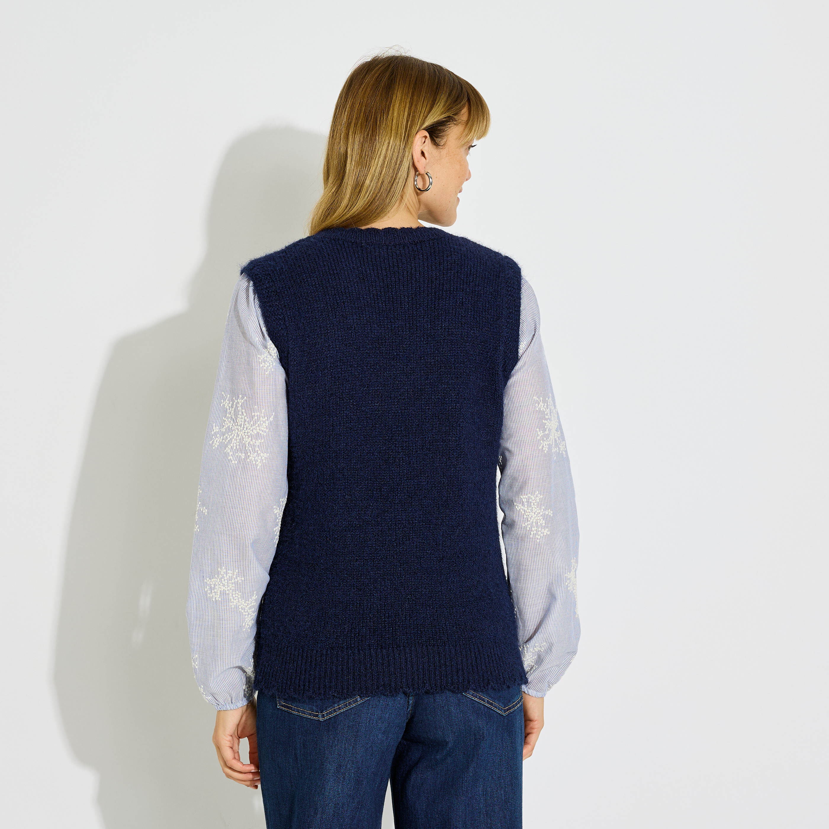 Pull bi-mati&egrave;re brod&eacute; femme