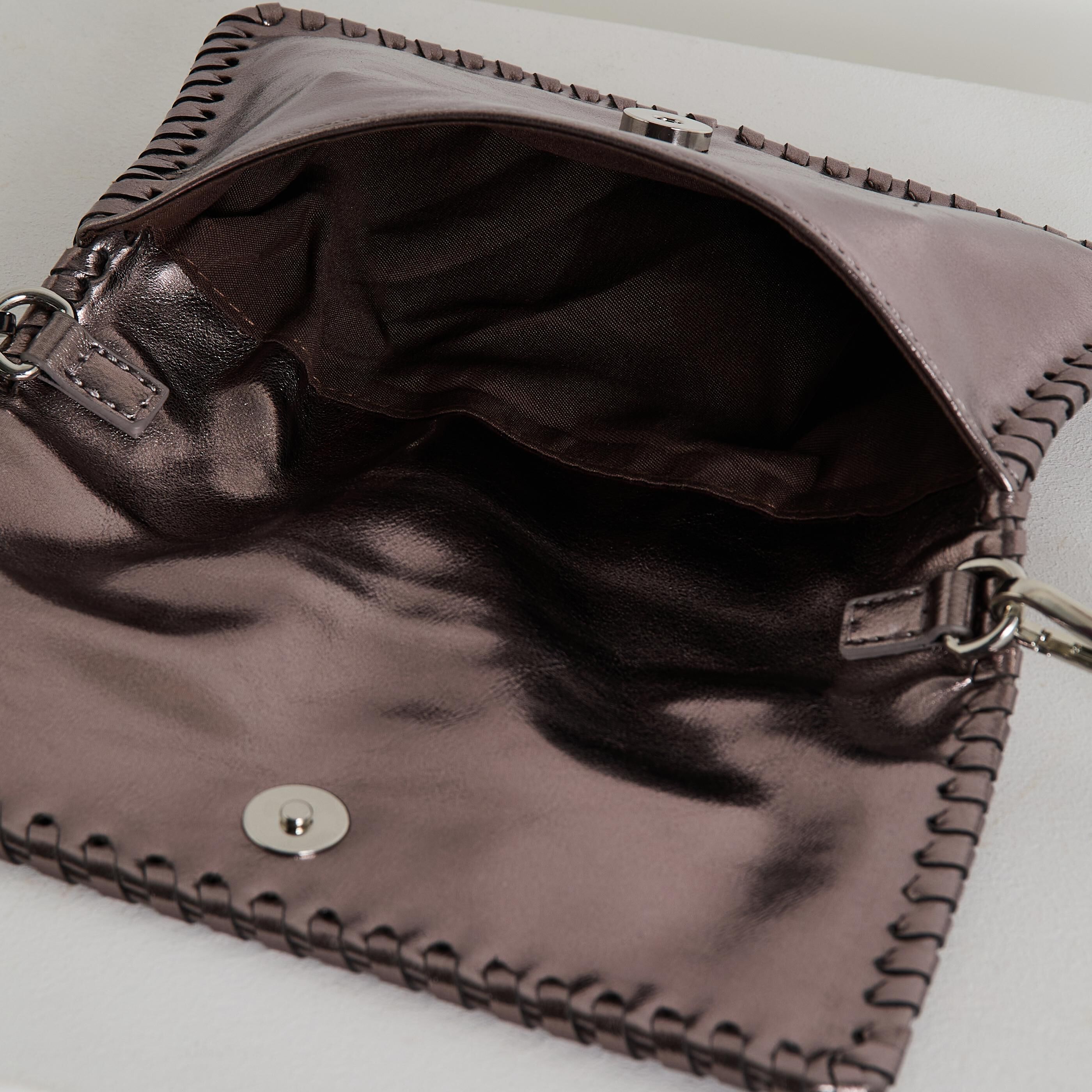 Pochette brillante femme