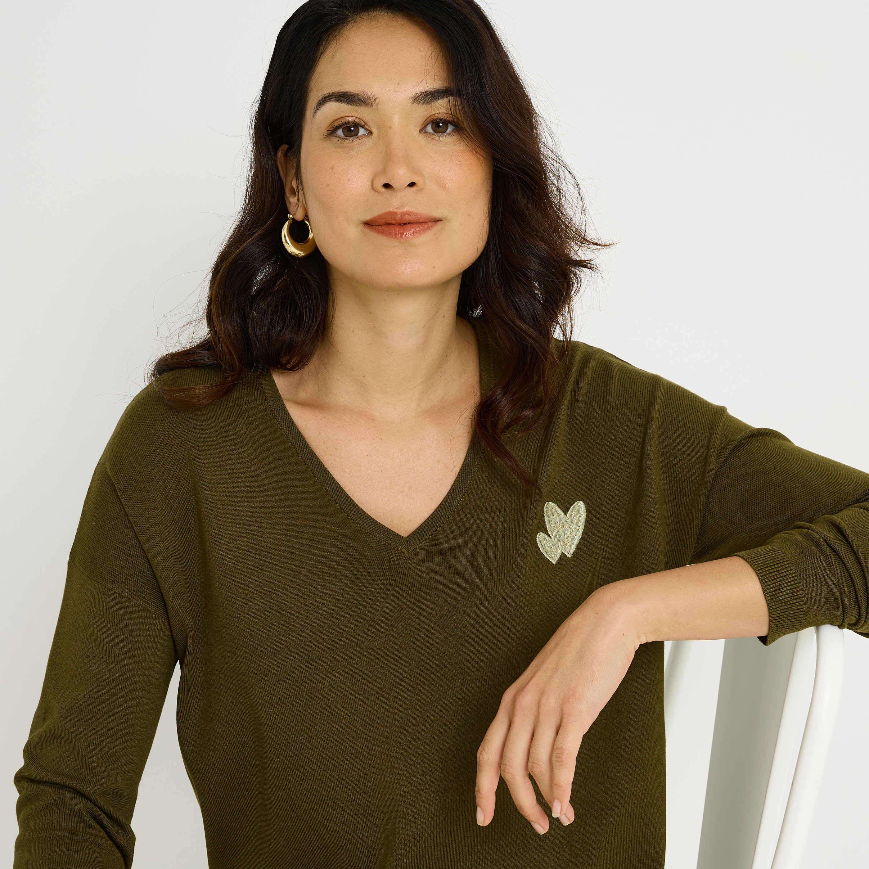 Pull loose c&oelig;urs brod&eacute;s femme