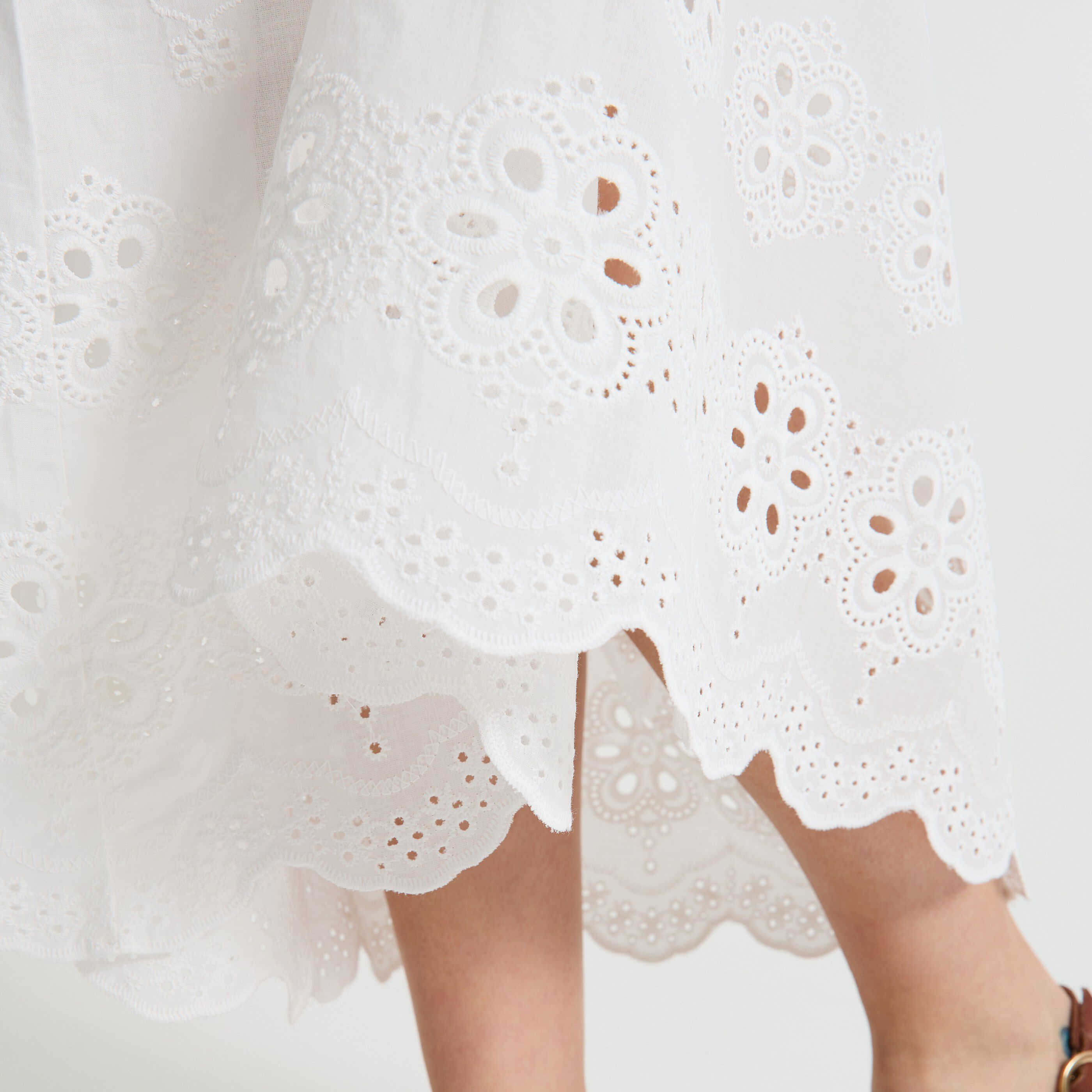 Jupe longue brod&eacute;e femme