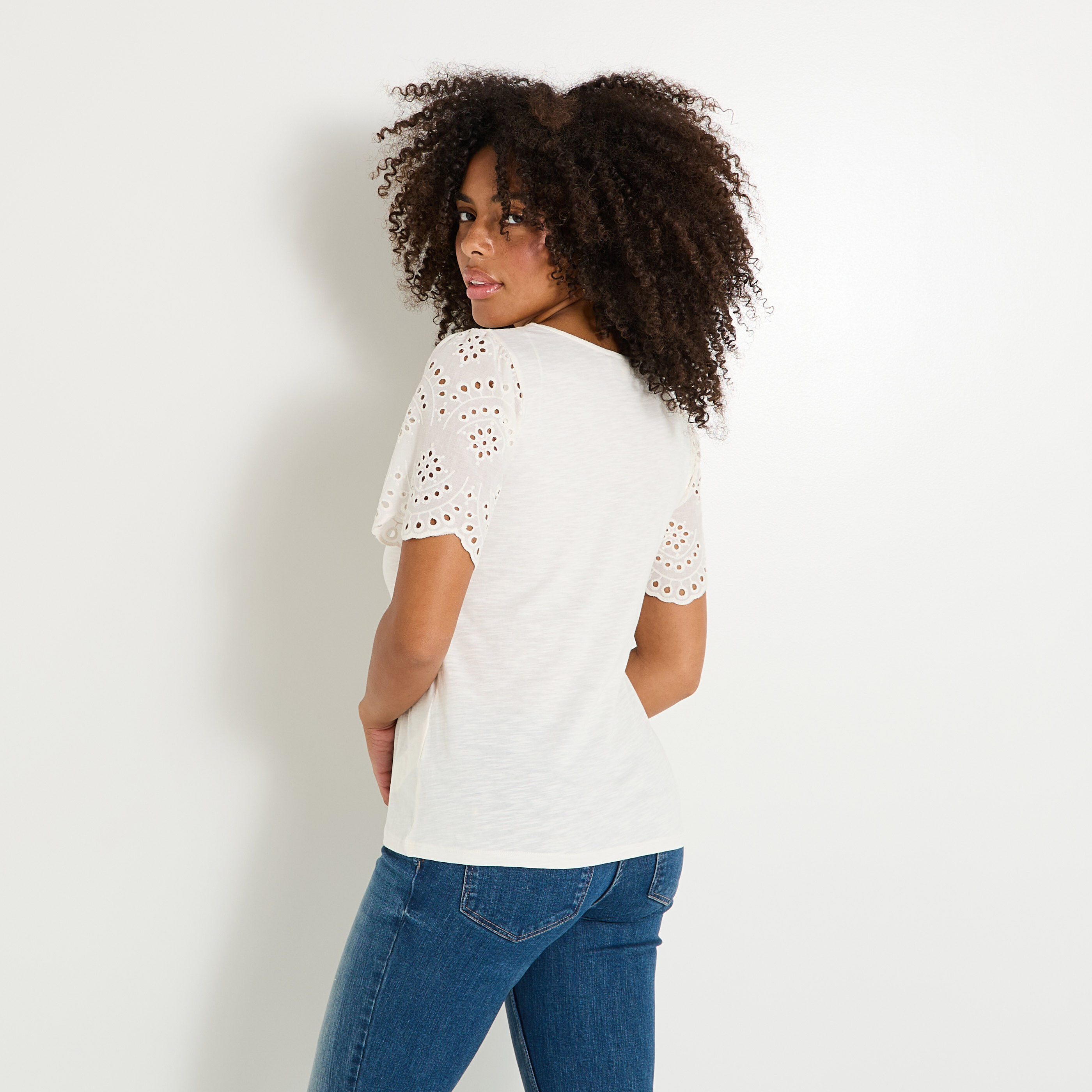 T-shirt manches volant&eacute;es femme