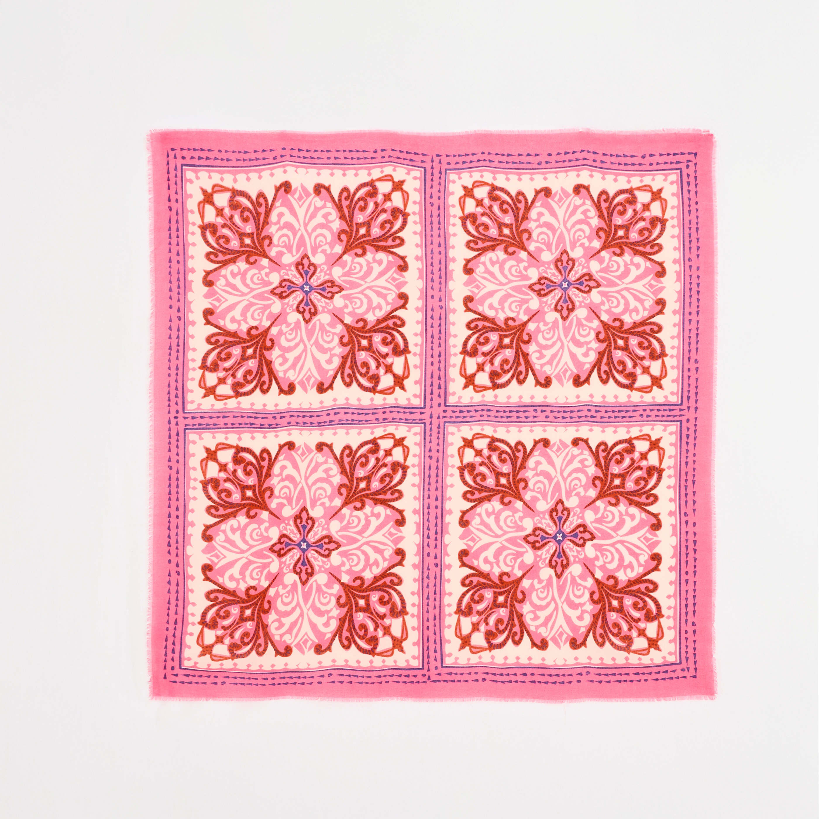 Foulard carr&eacute; imprim&eacute; fleuri femme