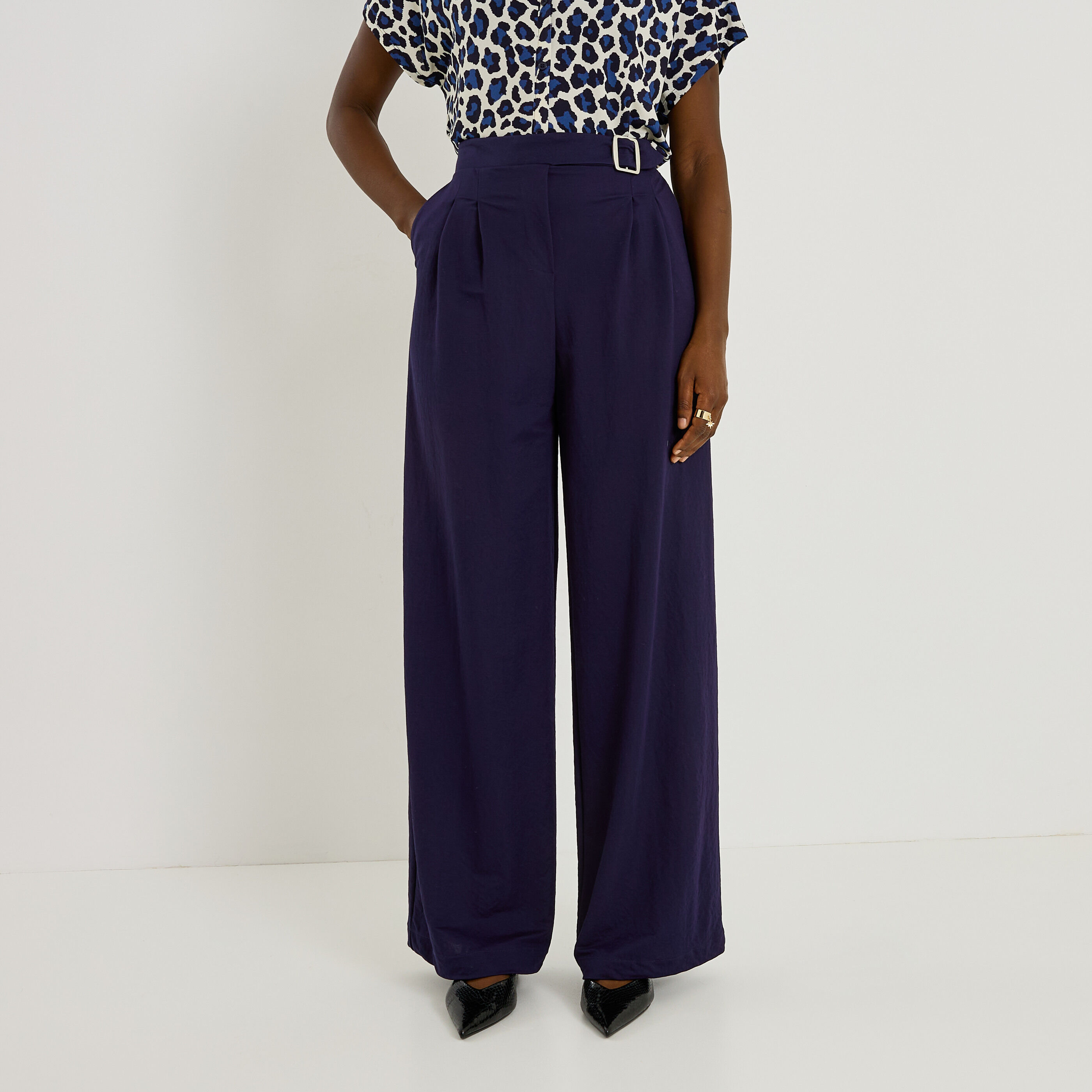 Pantalon large boucle taille femme