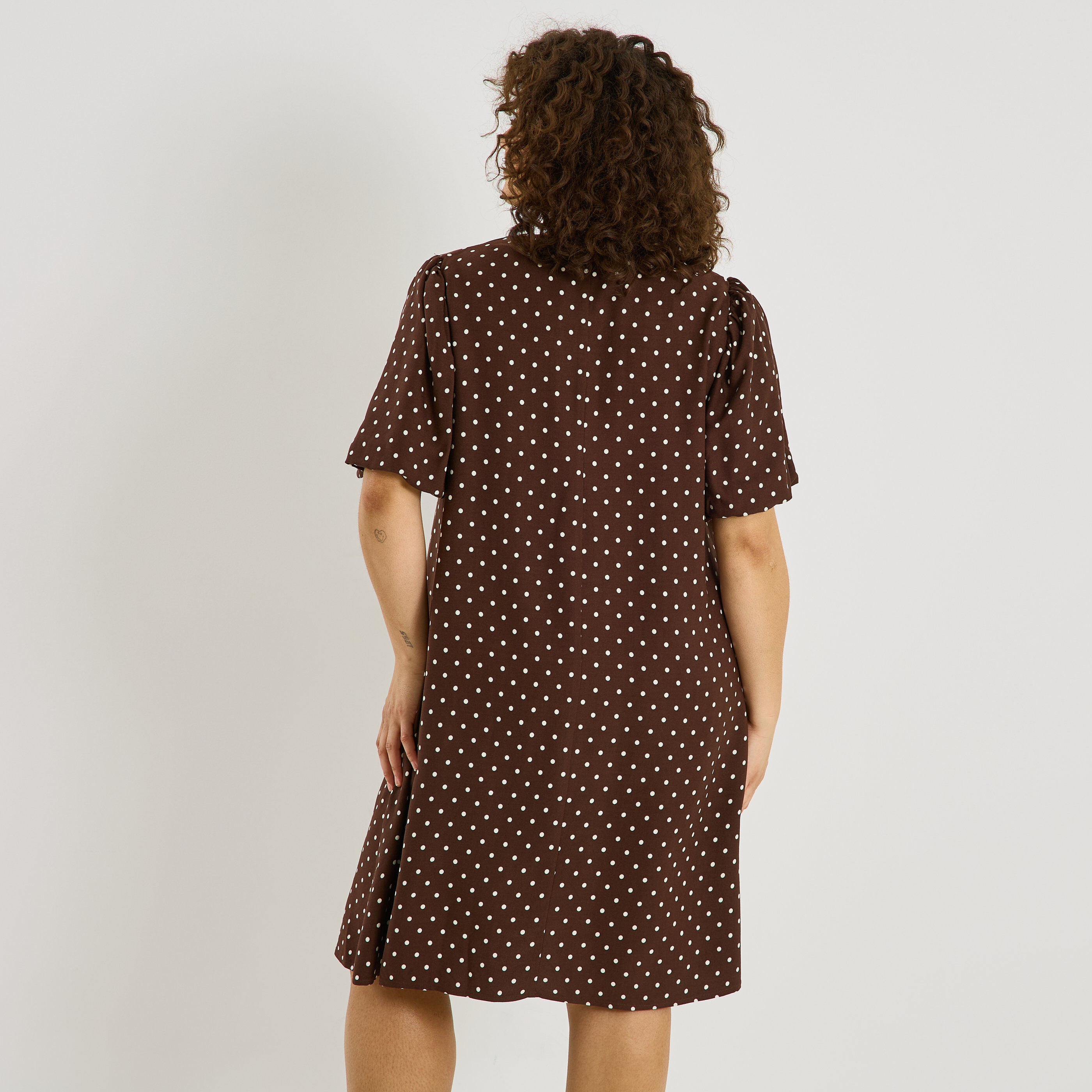 Robe trap&egrave;ze imprim&eacute; &agrave; pois 