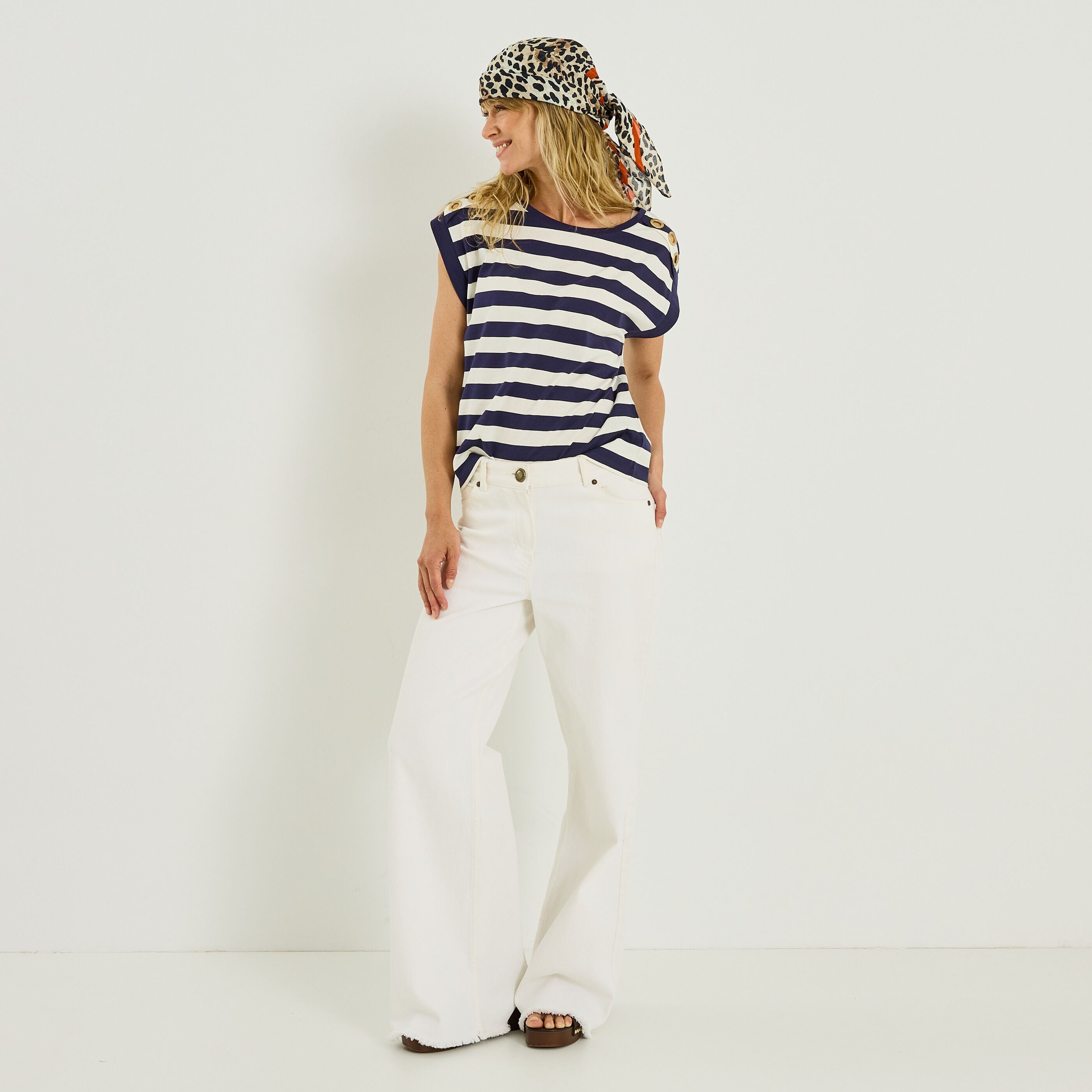 T-shirt ray&eacute; avec &oelig;illets femme