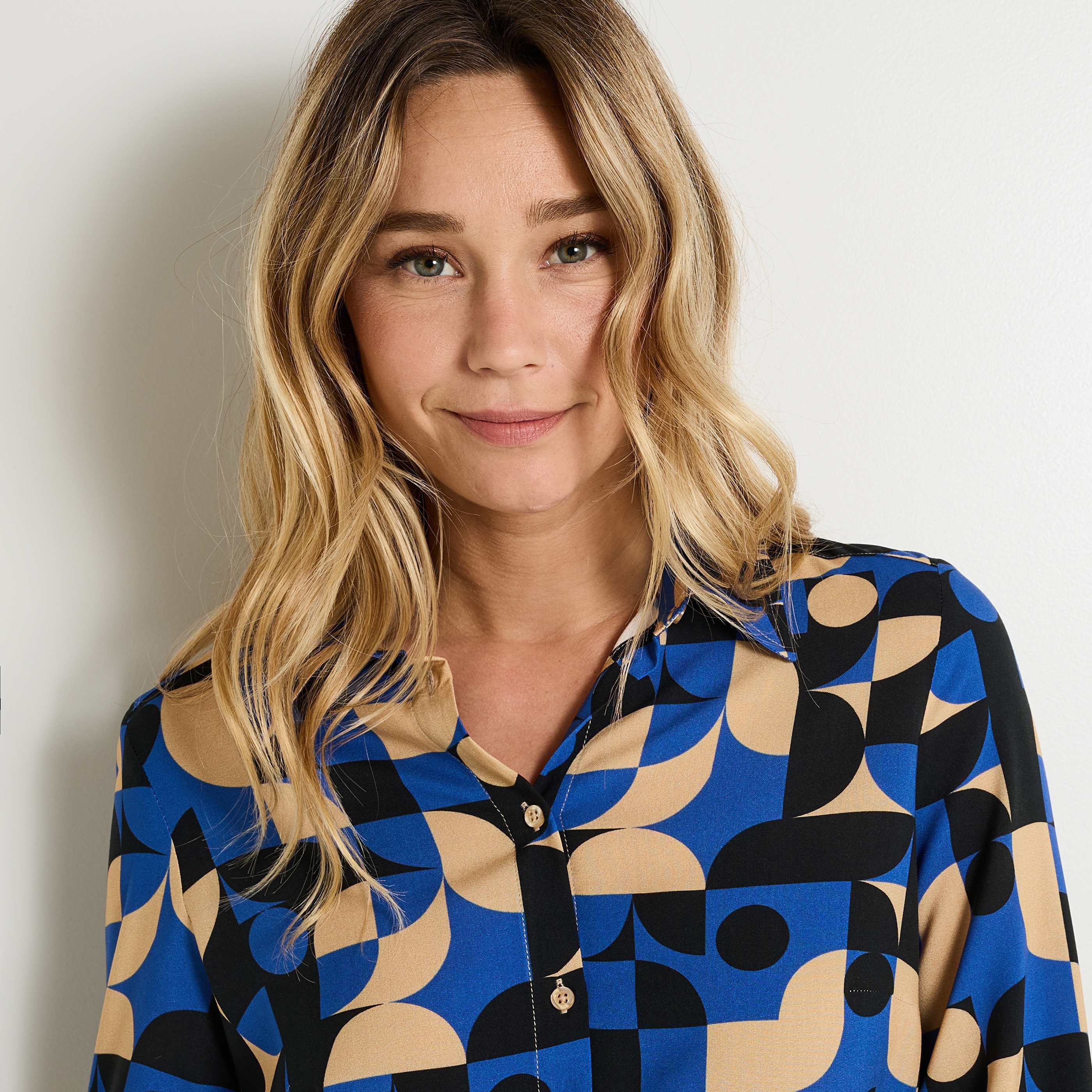 Chemisier imprim&eacute; g&eacute;om&eacute;trique femme