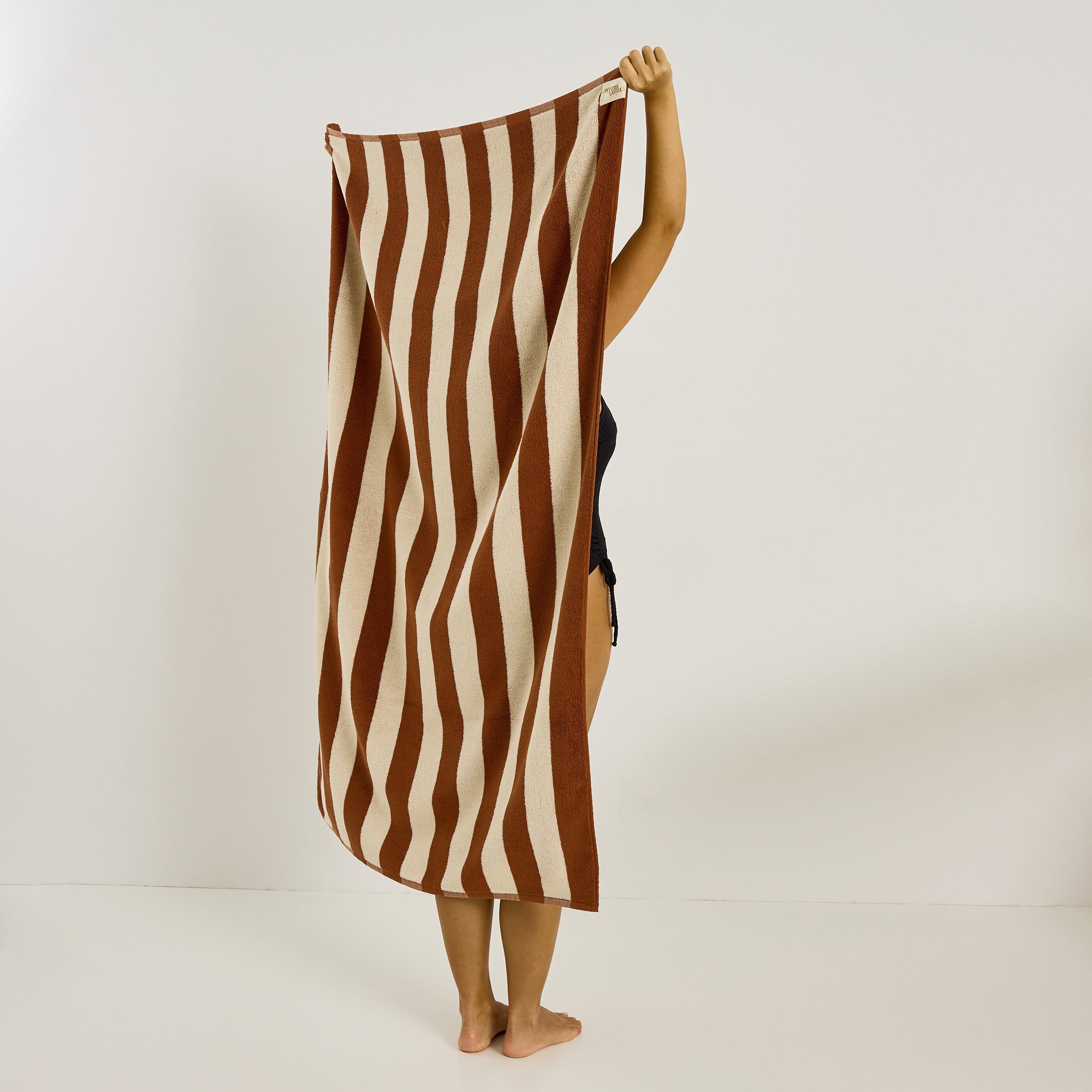 Drap de plage ray&eacute; en &eacute;ponge