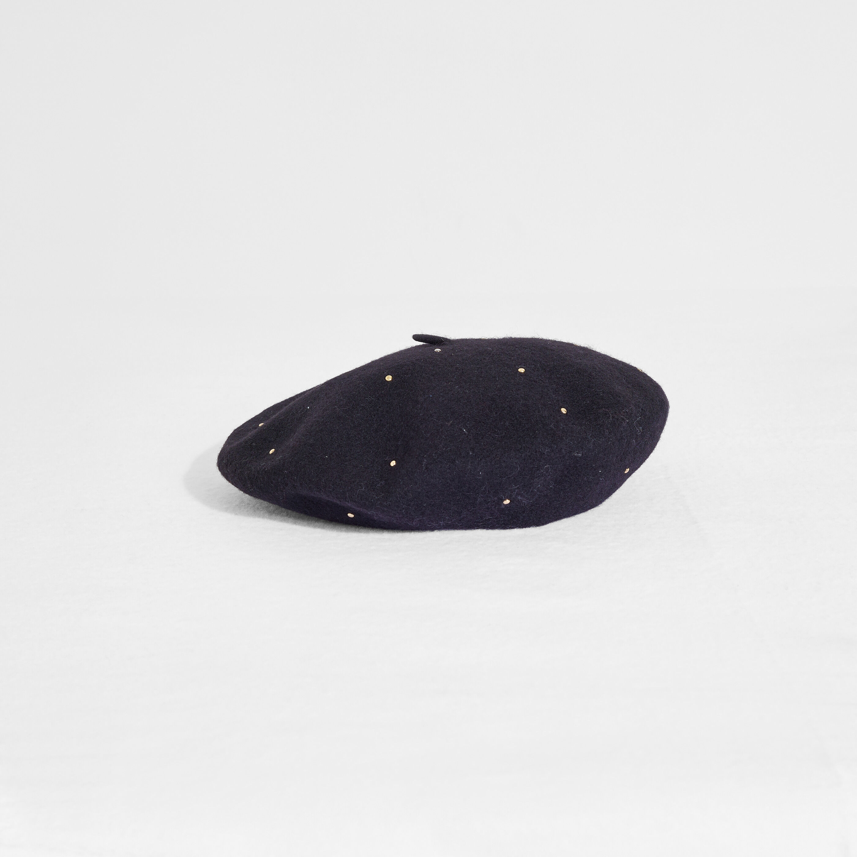 B&eacute;ret &agrave; clous brillant femme
