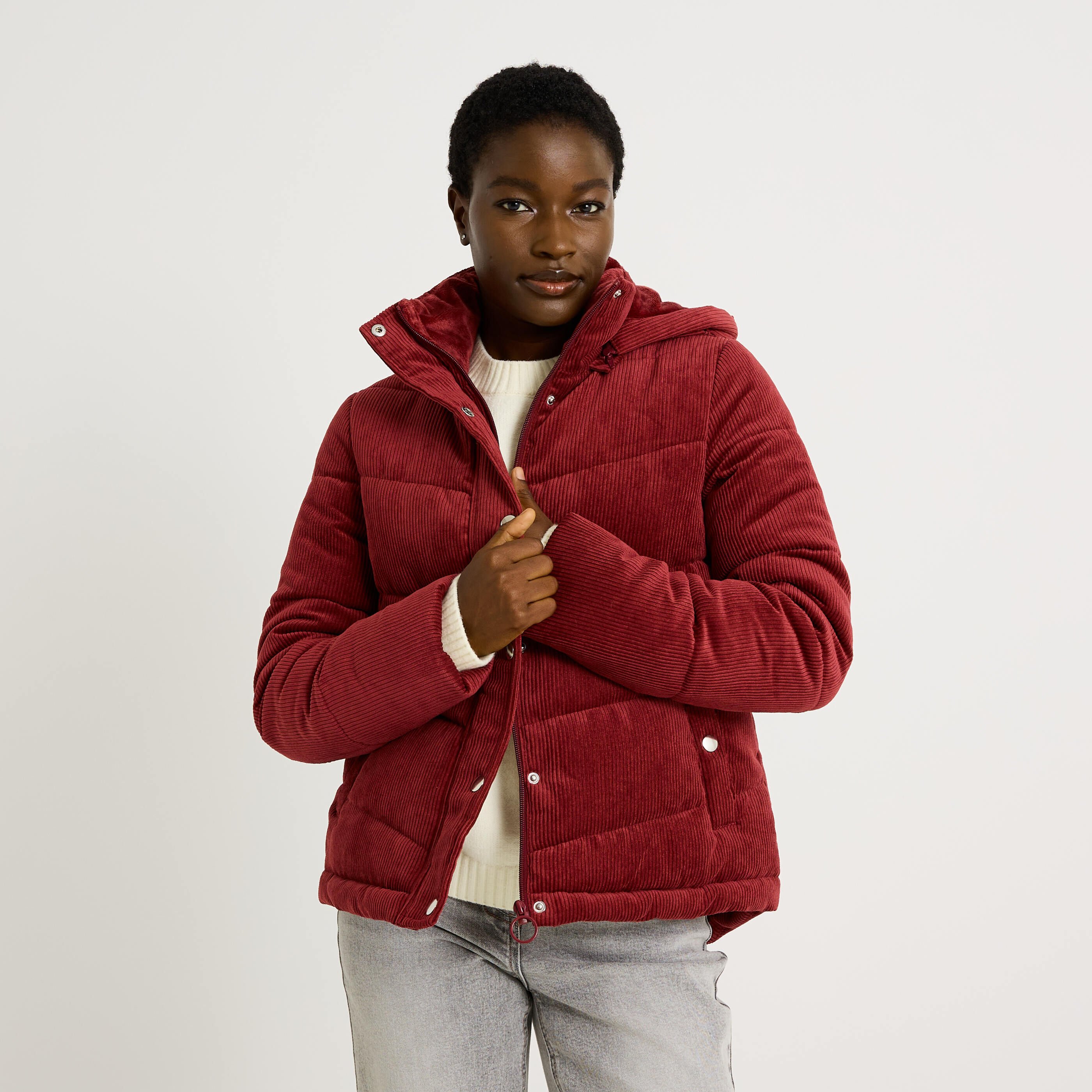 Doudoune en velours &agrave; capuche femme