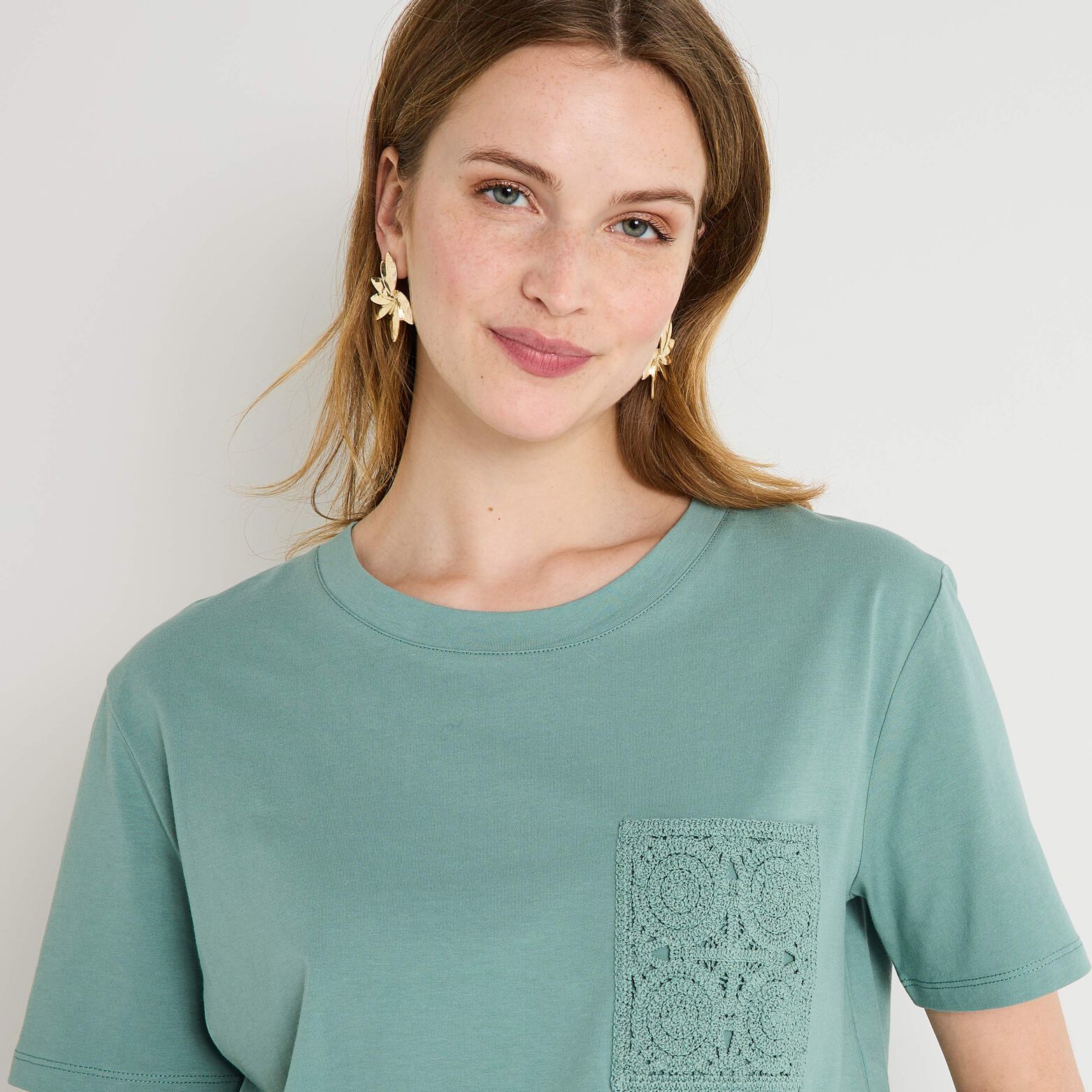 T-shirt poche crochet femme