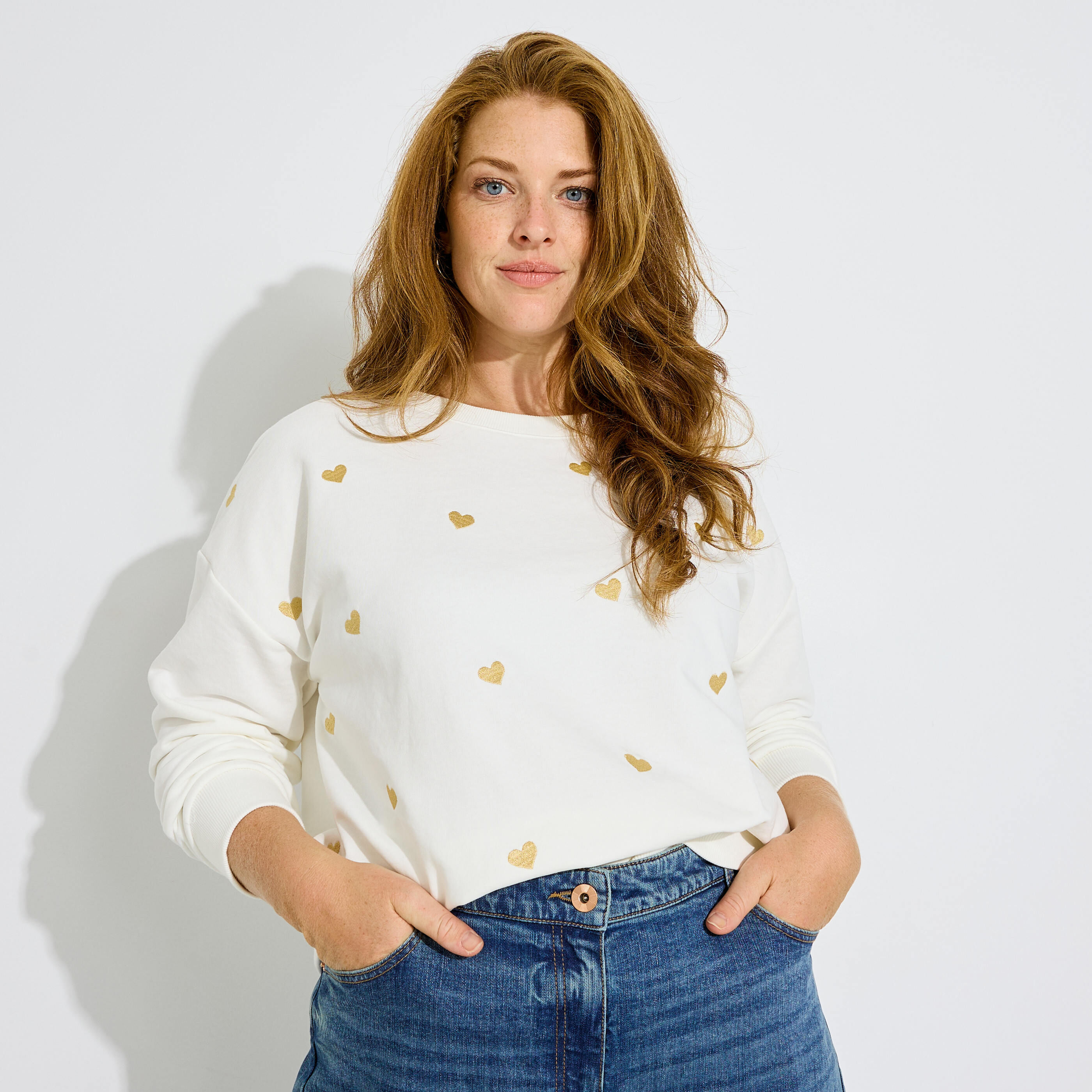 Sweat c&oelig;urs brod&eacute;s femme