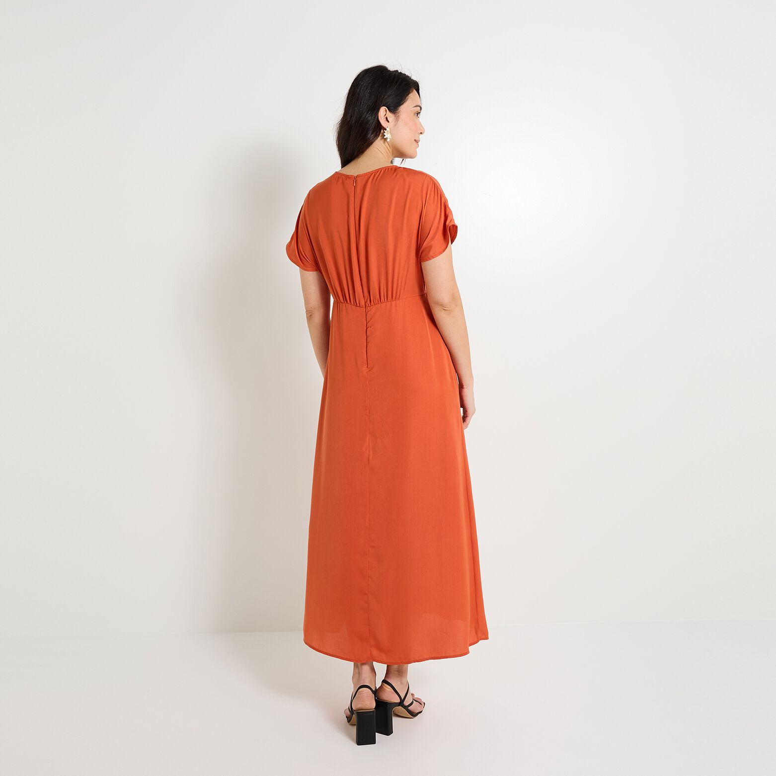 Robe longue satinée femme