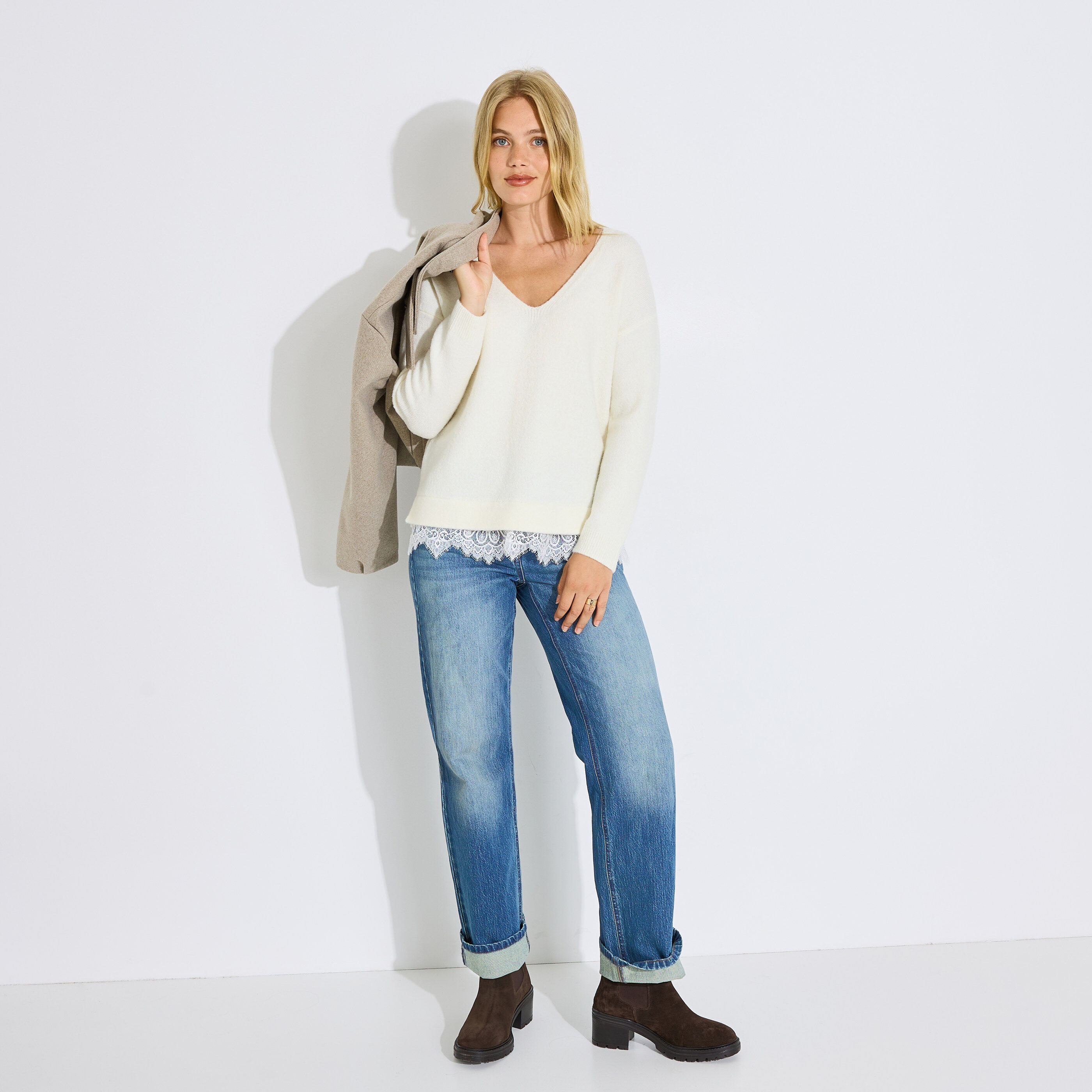  Pull finition guipure &agrave; la base femme