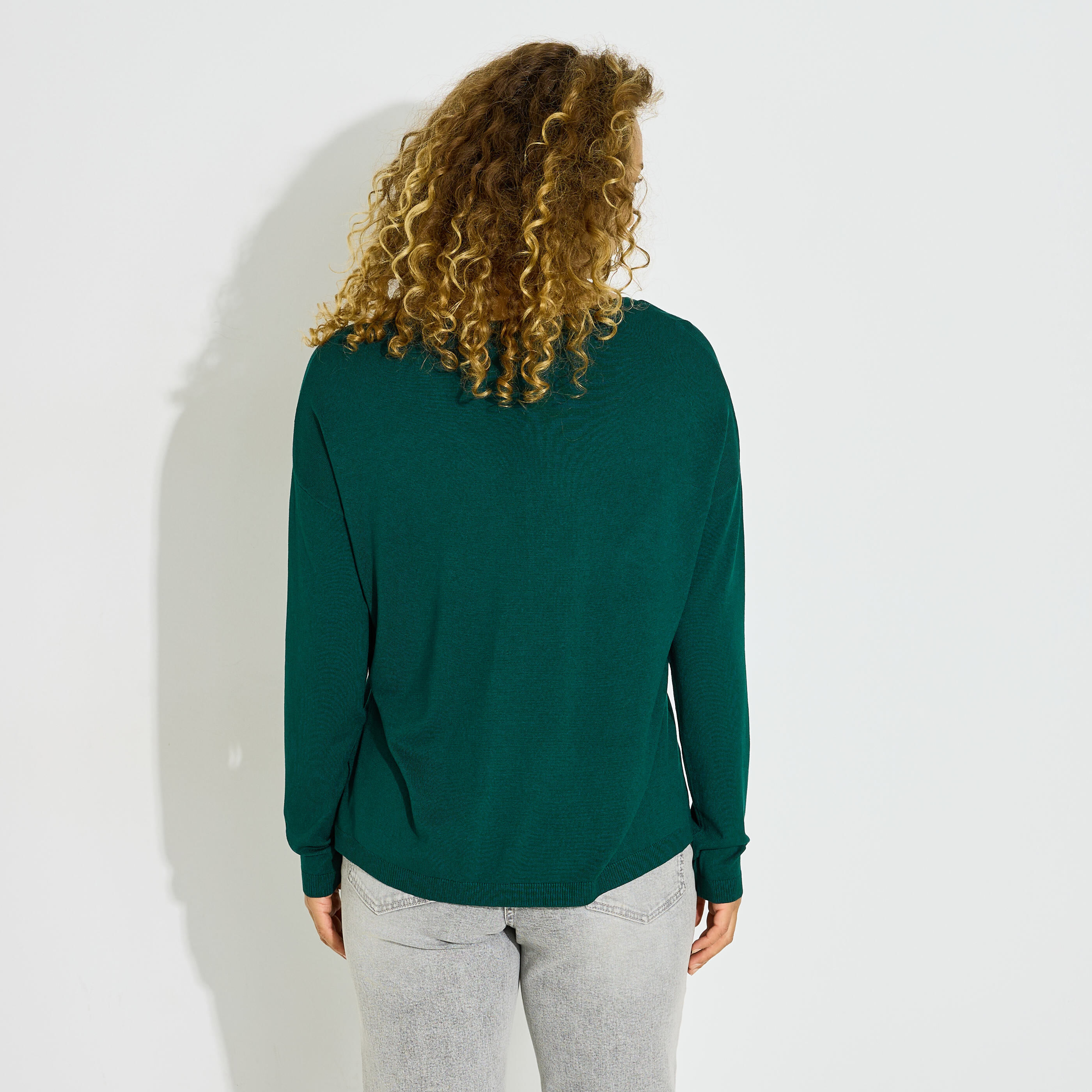 Pull ample col V encolure ajour&eacute;e femme