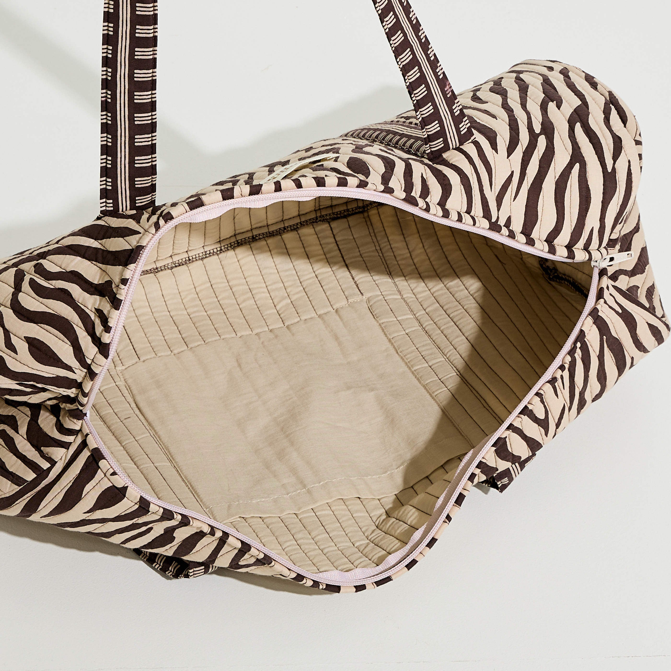 Grand sac week-end imprim&eacute; z&eacute;br&eacute; femme