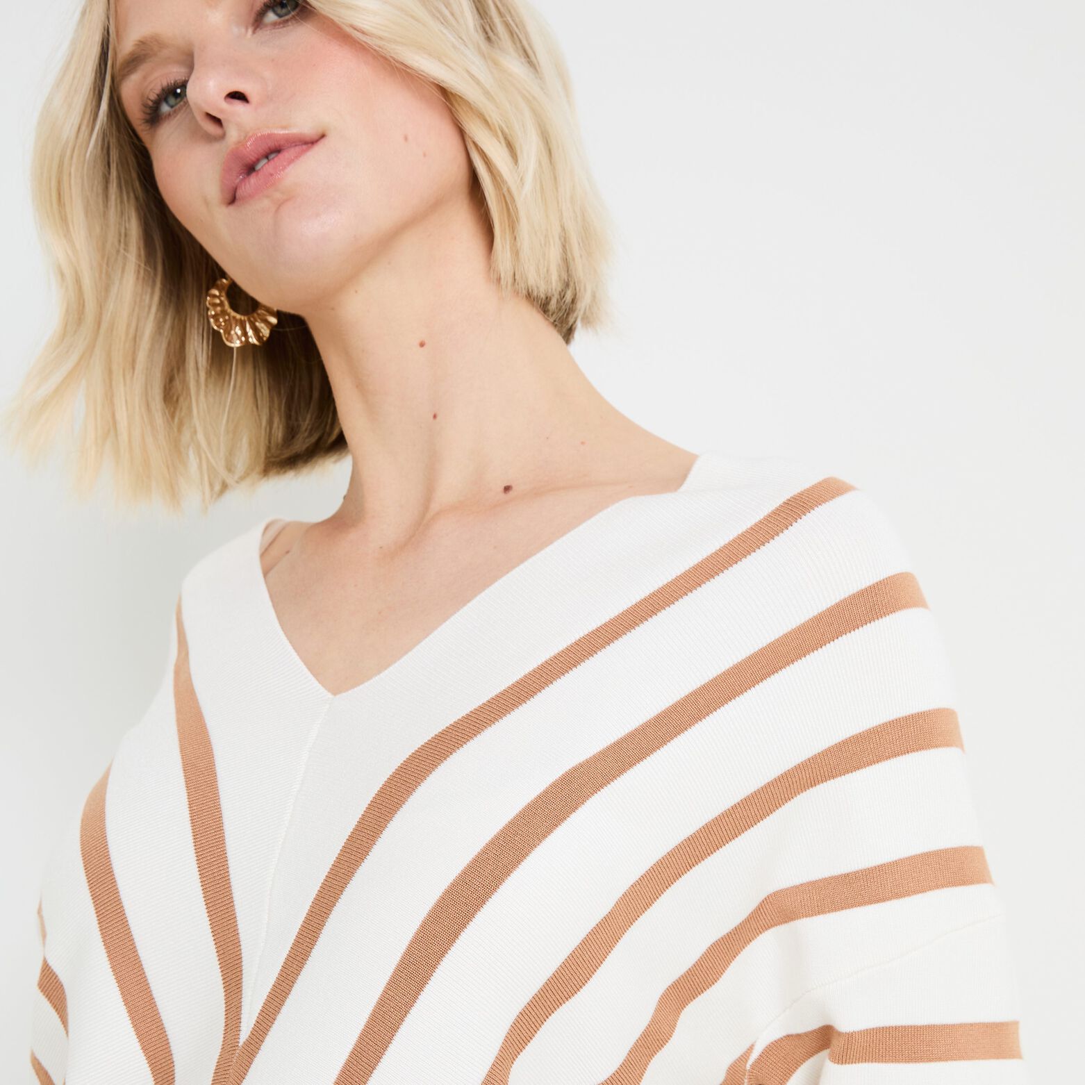 Pull col V à rayures femme