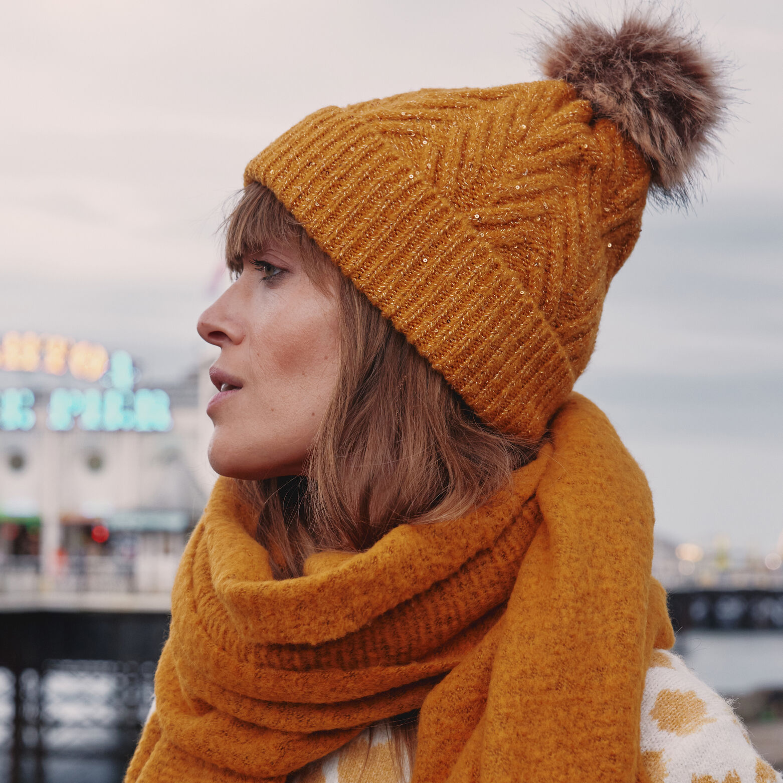 Achat Bonnet chaud pour femme avec motif torsadé en gros