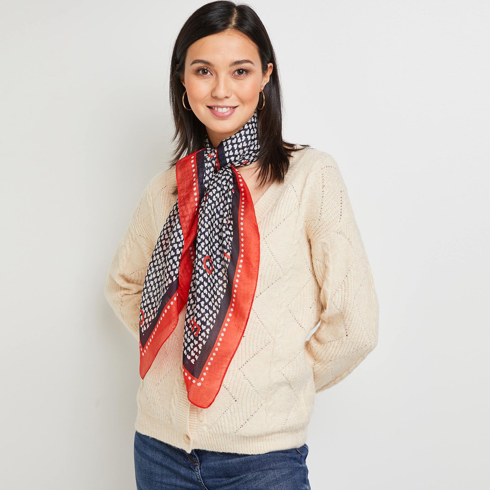 Foulard en soie imprimé coeurs