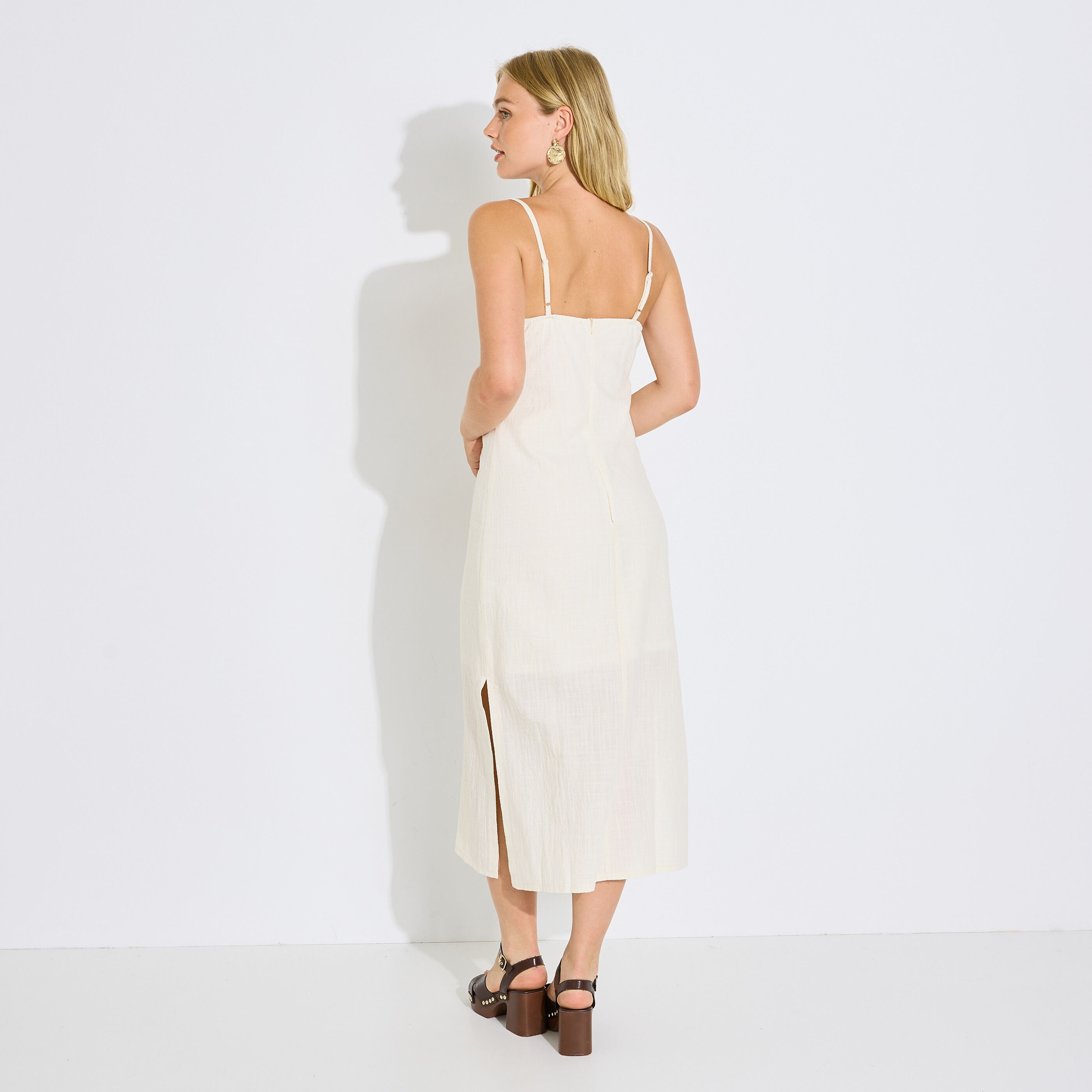 Robe longue unie &agrave; fines bretelles