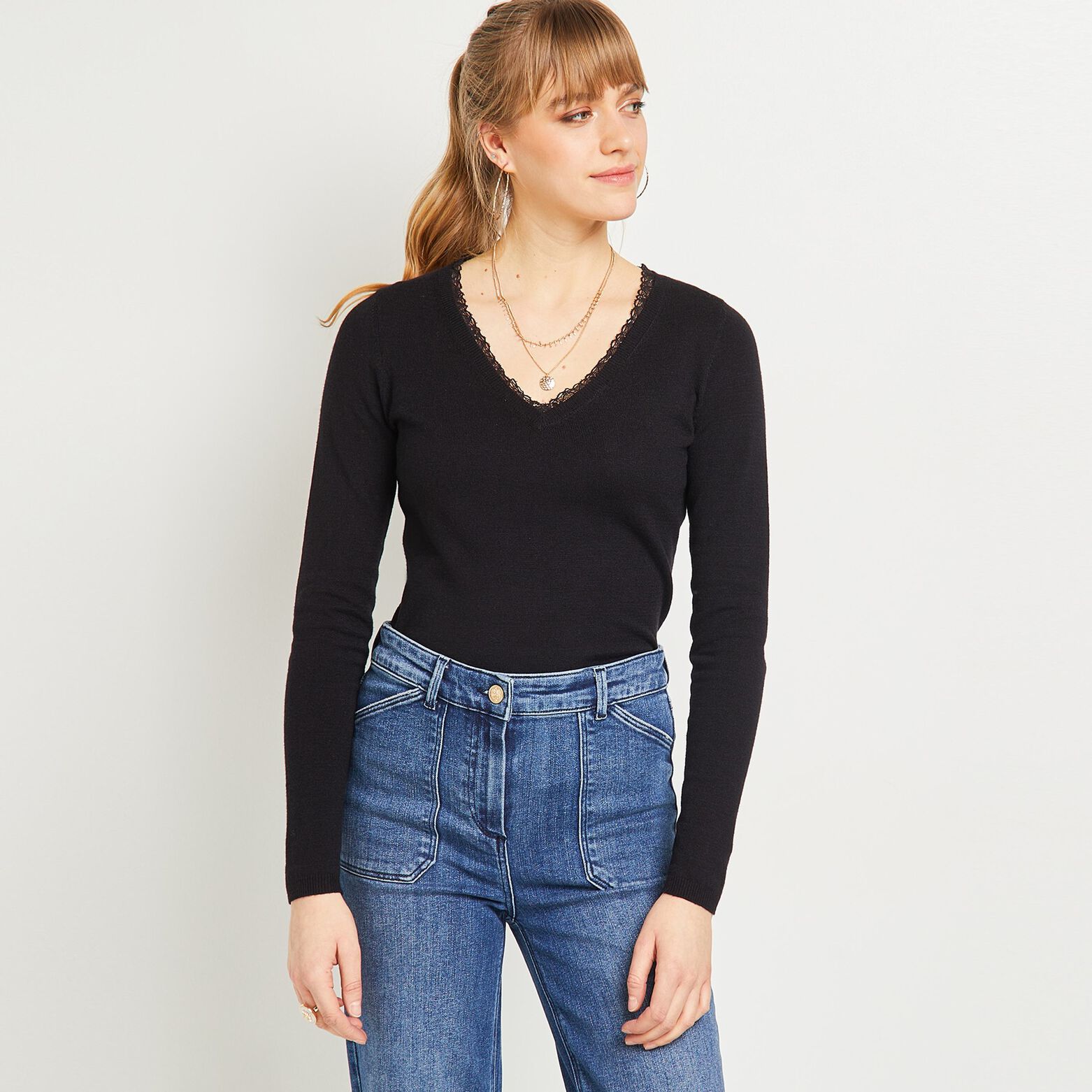 Pull col V noir femme
