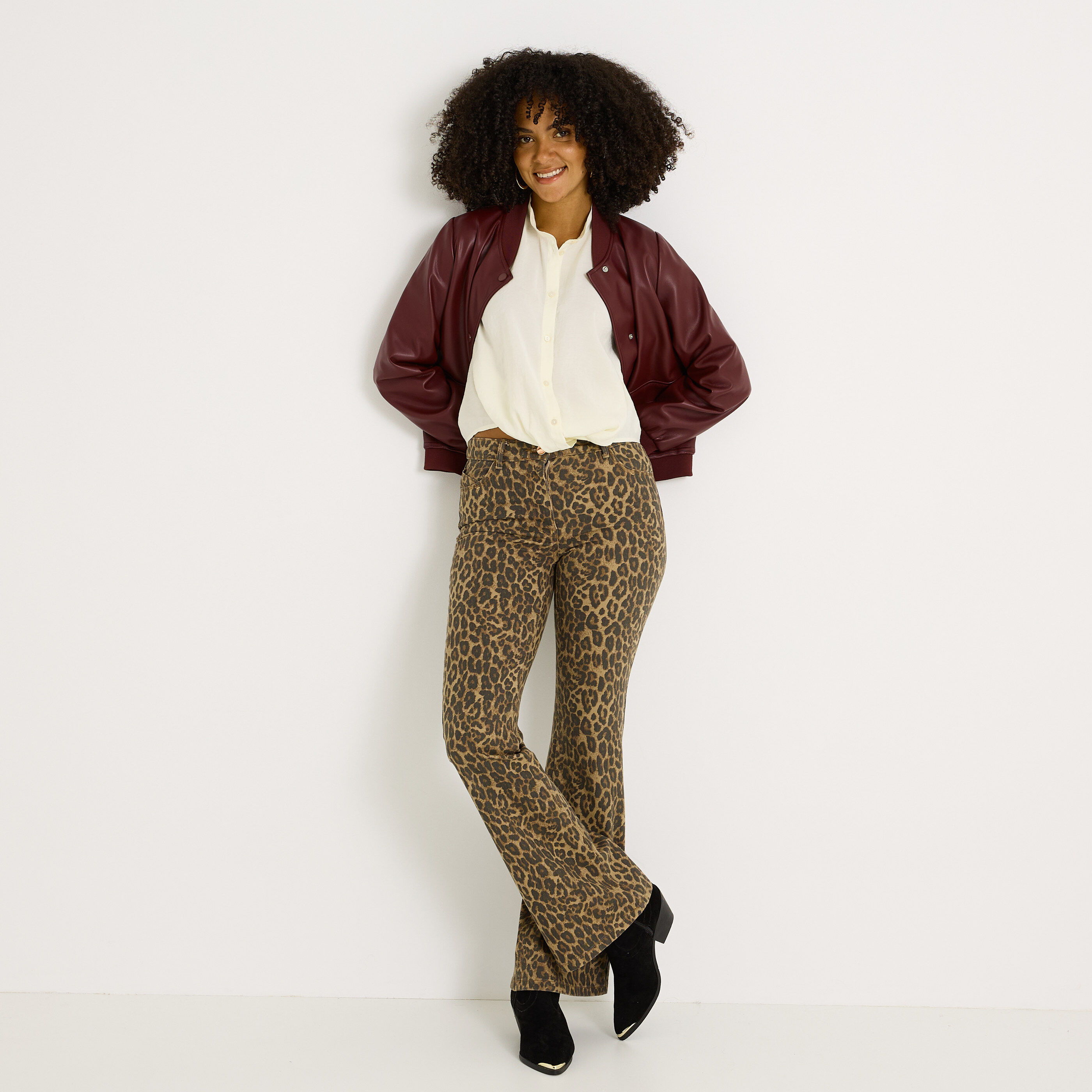 Chemise nou&eacute;e col rond femme