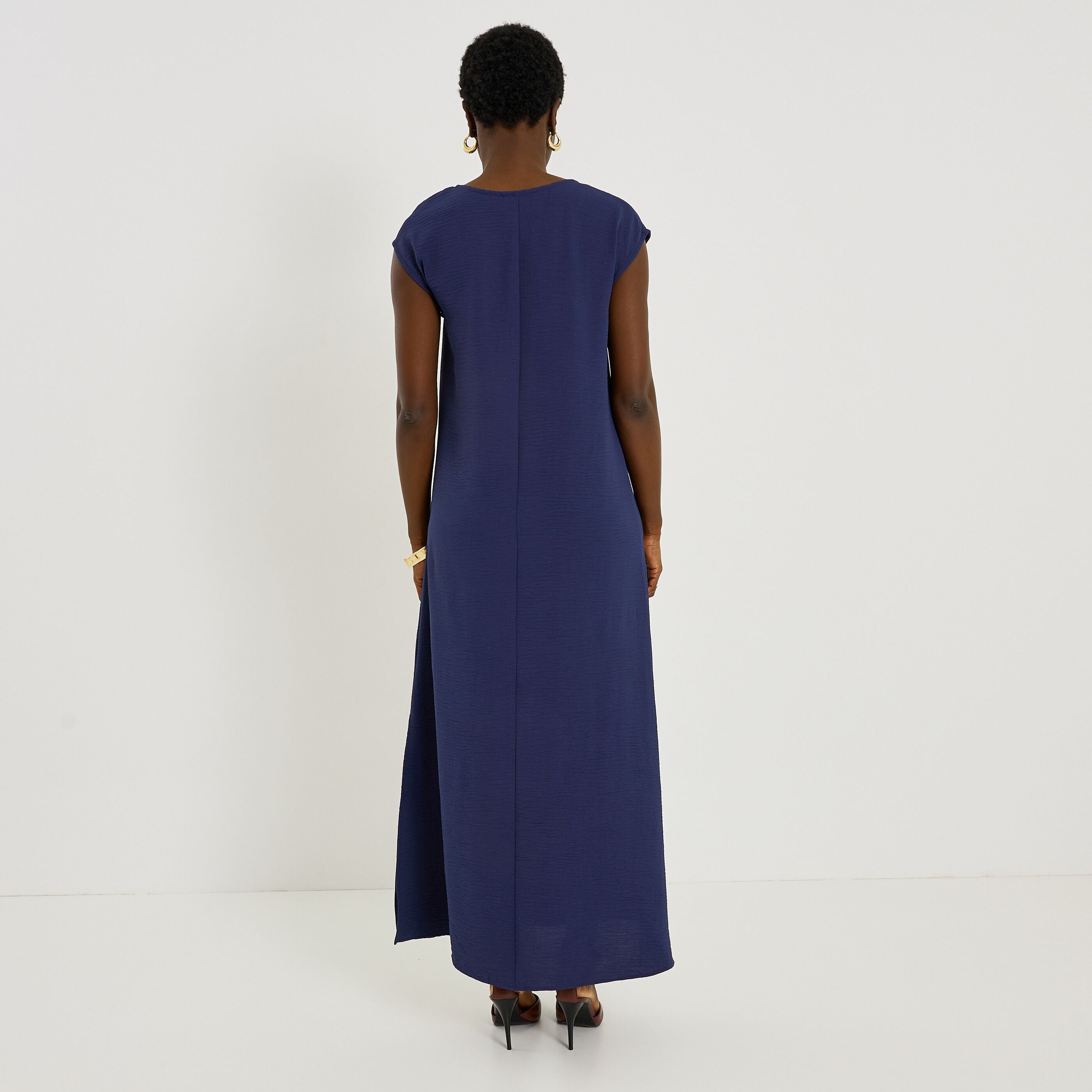 Robe longue habill&eacute;e d&eacute;tail bijou 