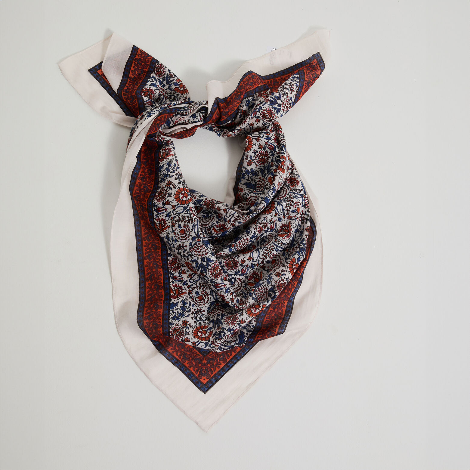 Foulard carré fleuri femme