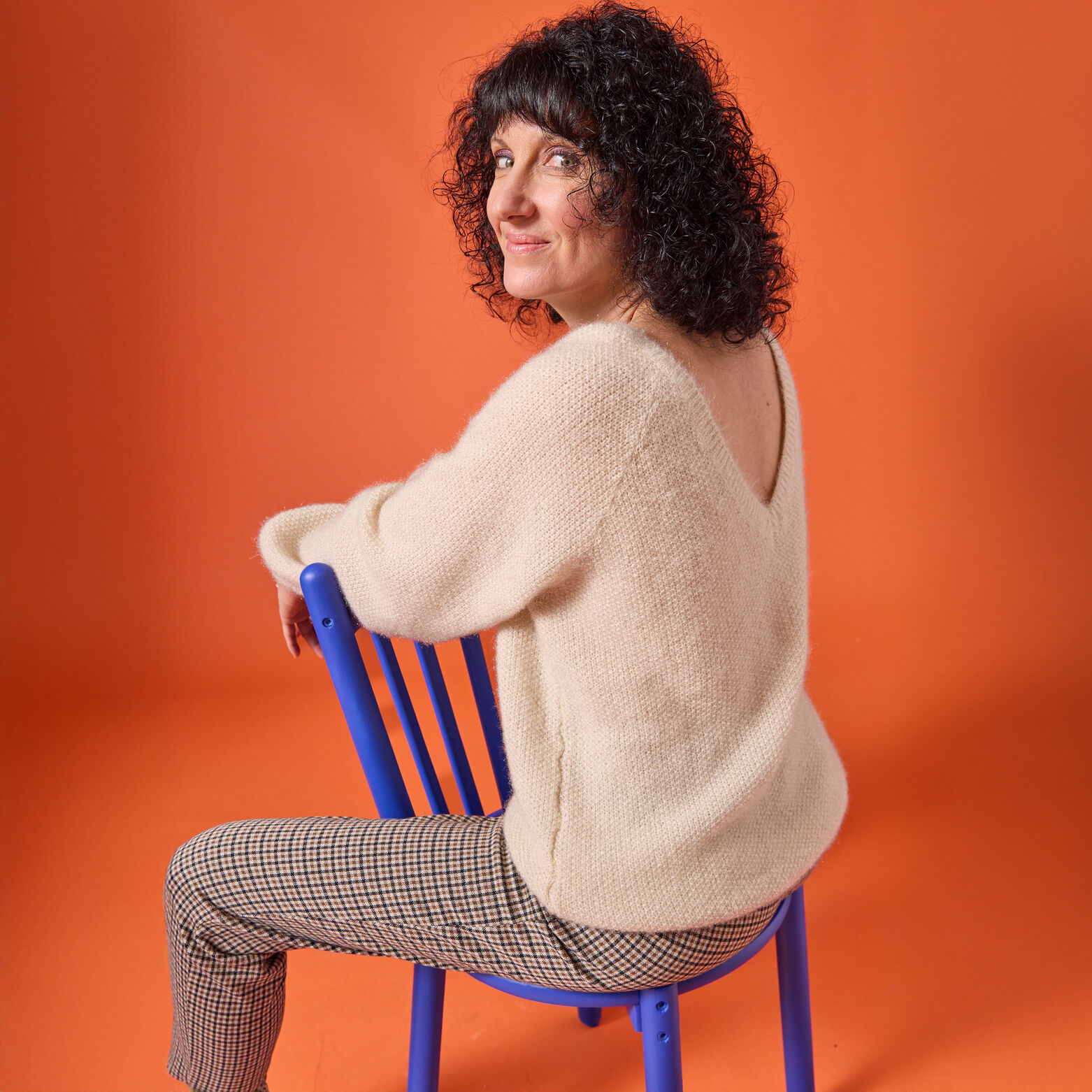 Pull fluffy à col V femme