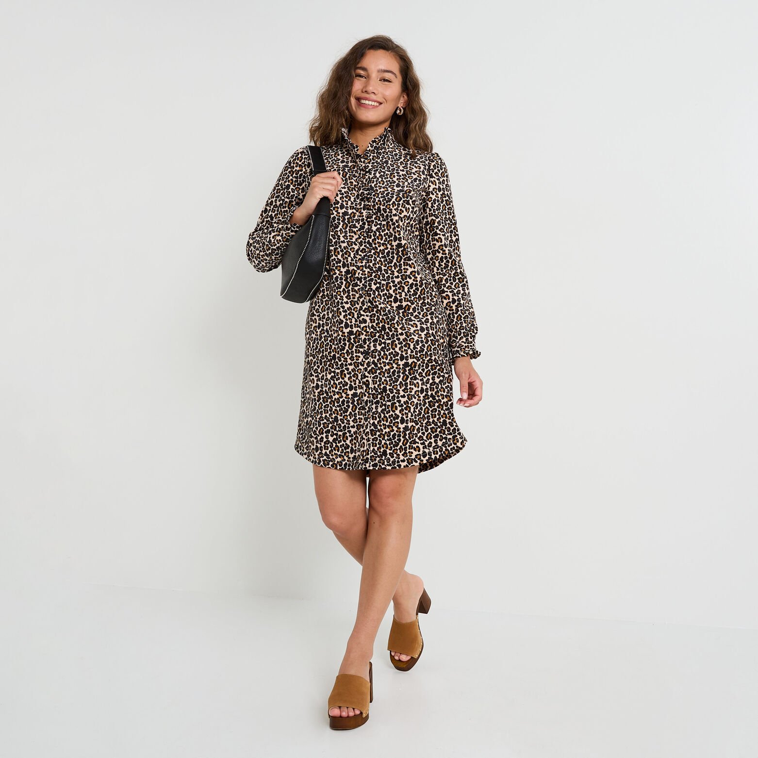 Robe chemise en velours imprimé léopard