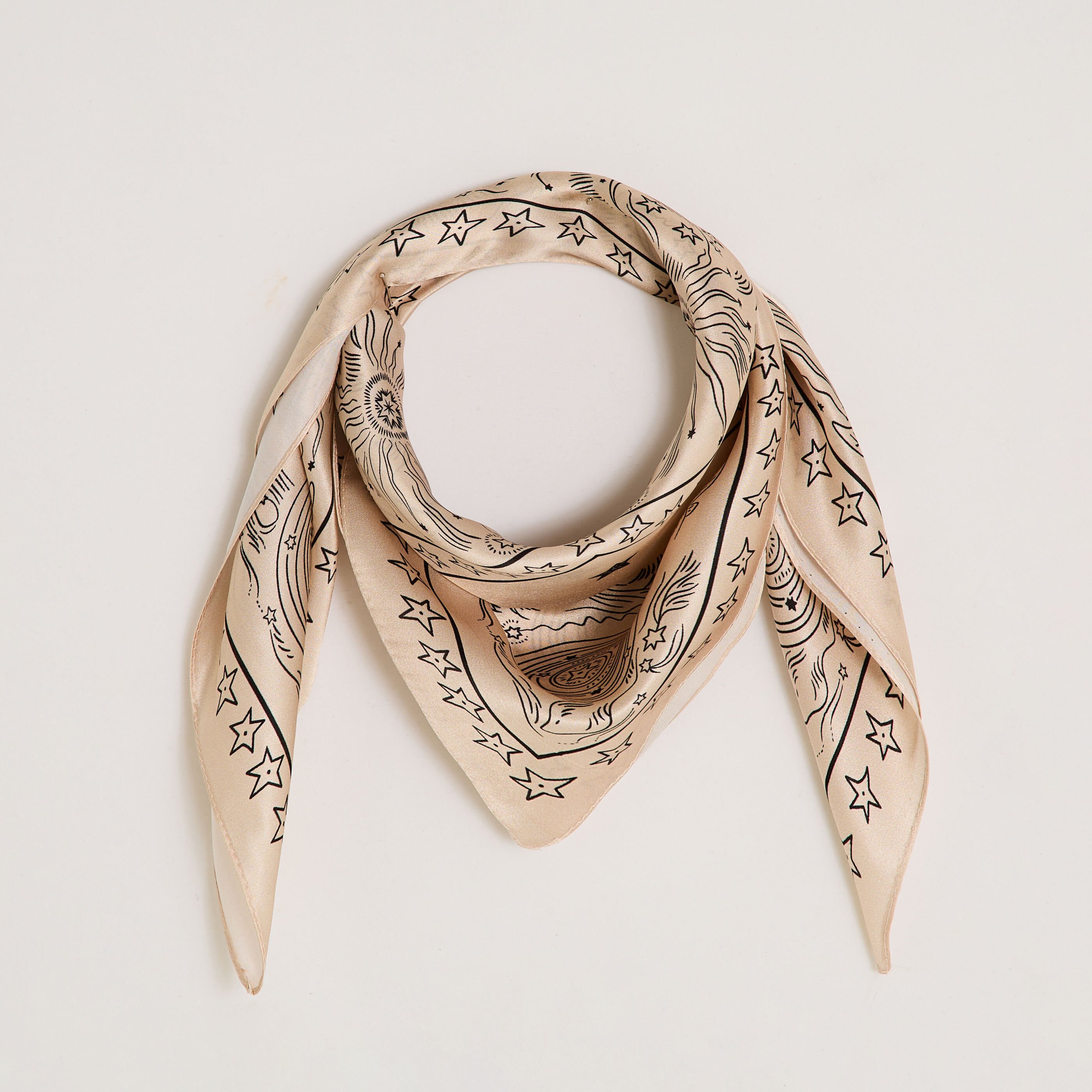 Foulard carr&eacute; en soie femme