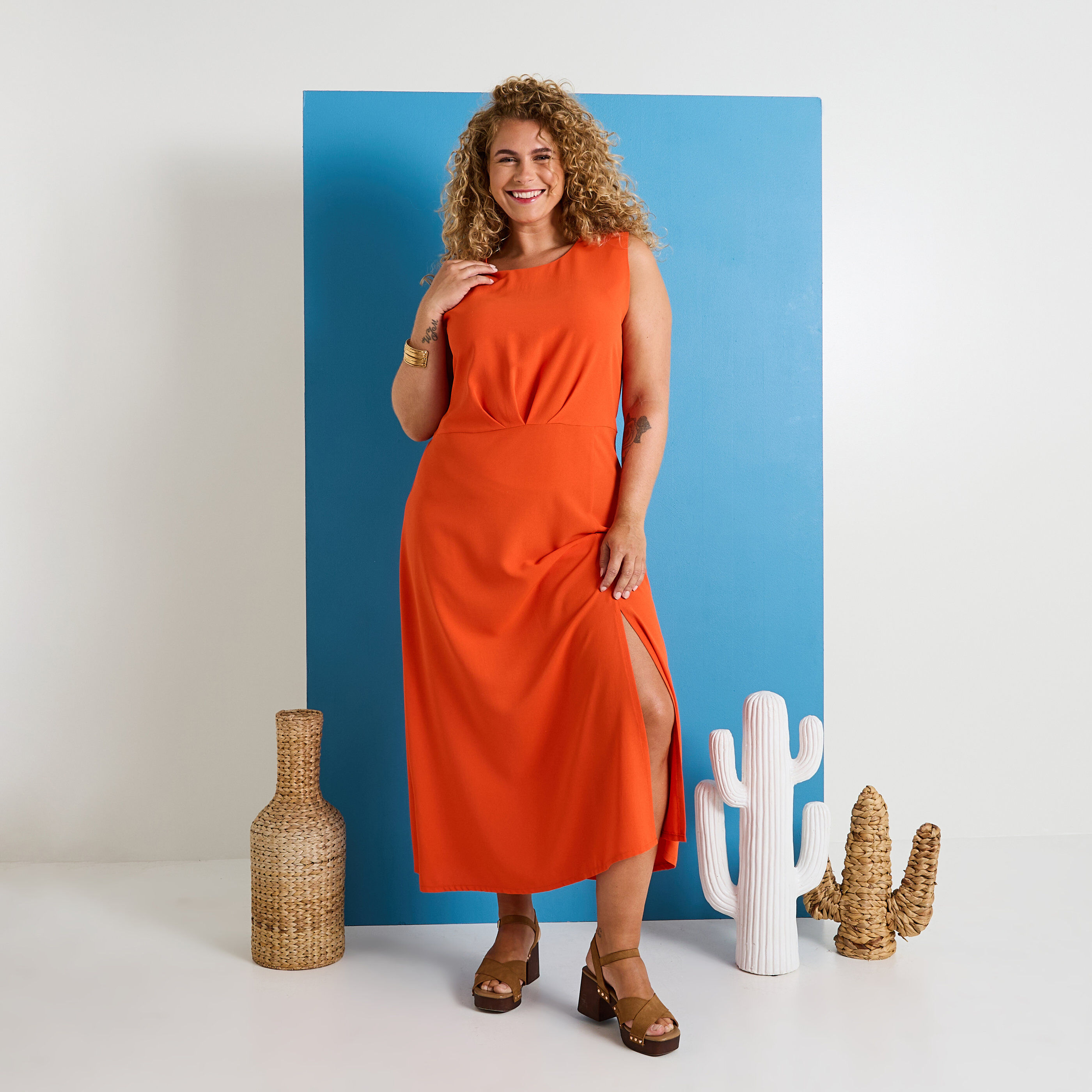 Robe longue chic satin&eacute;e