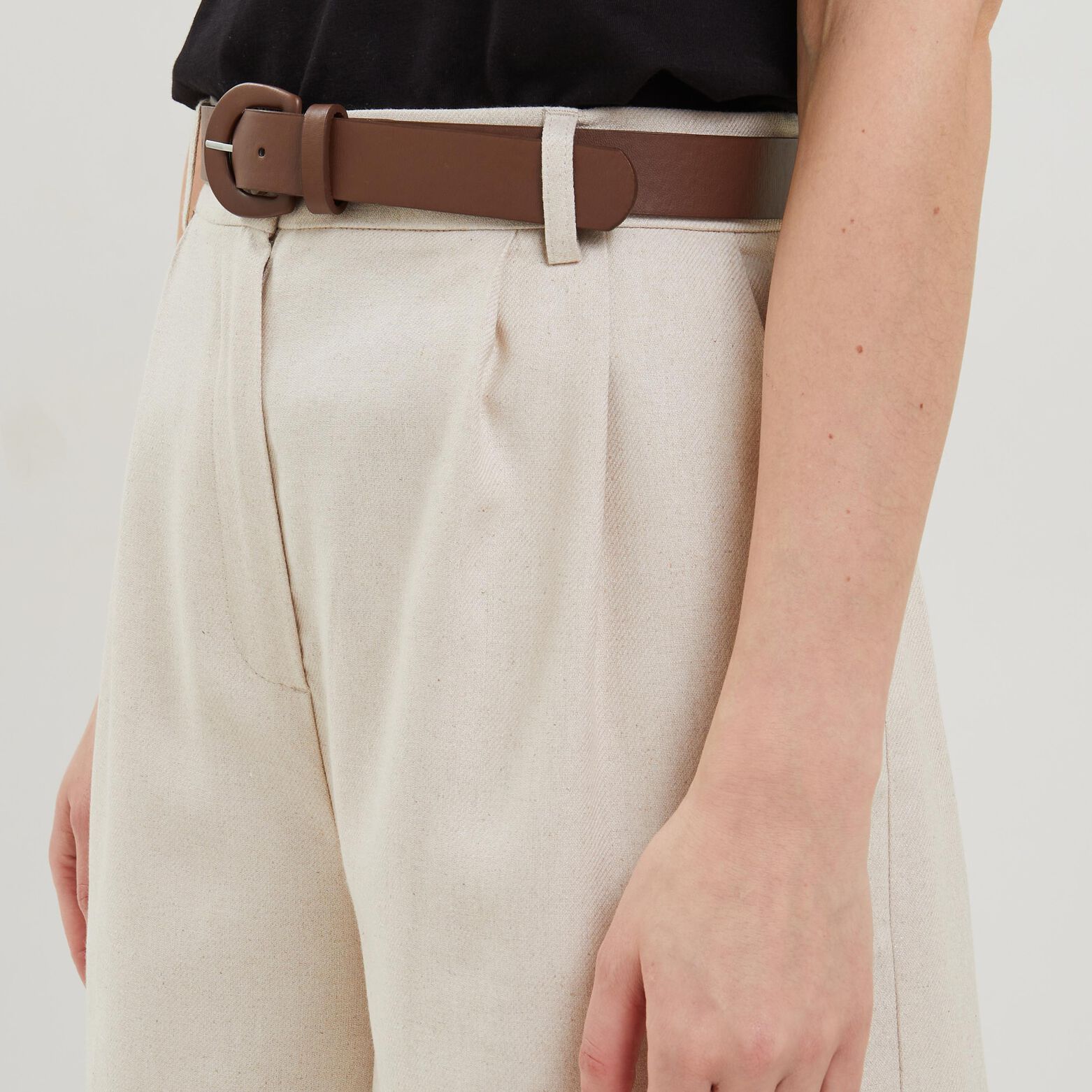 Short à revers et ceinture femme