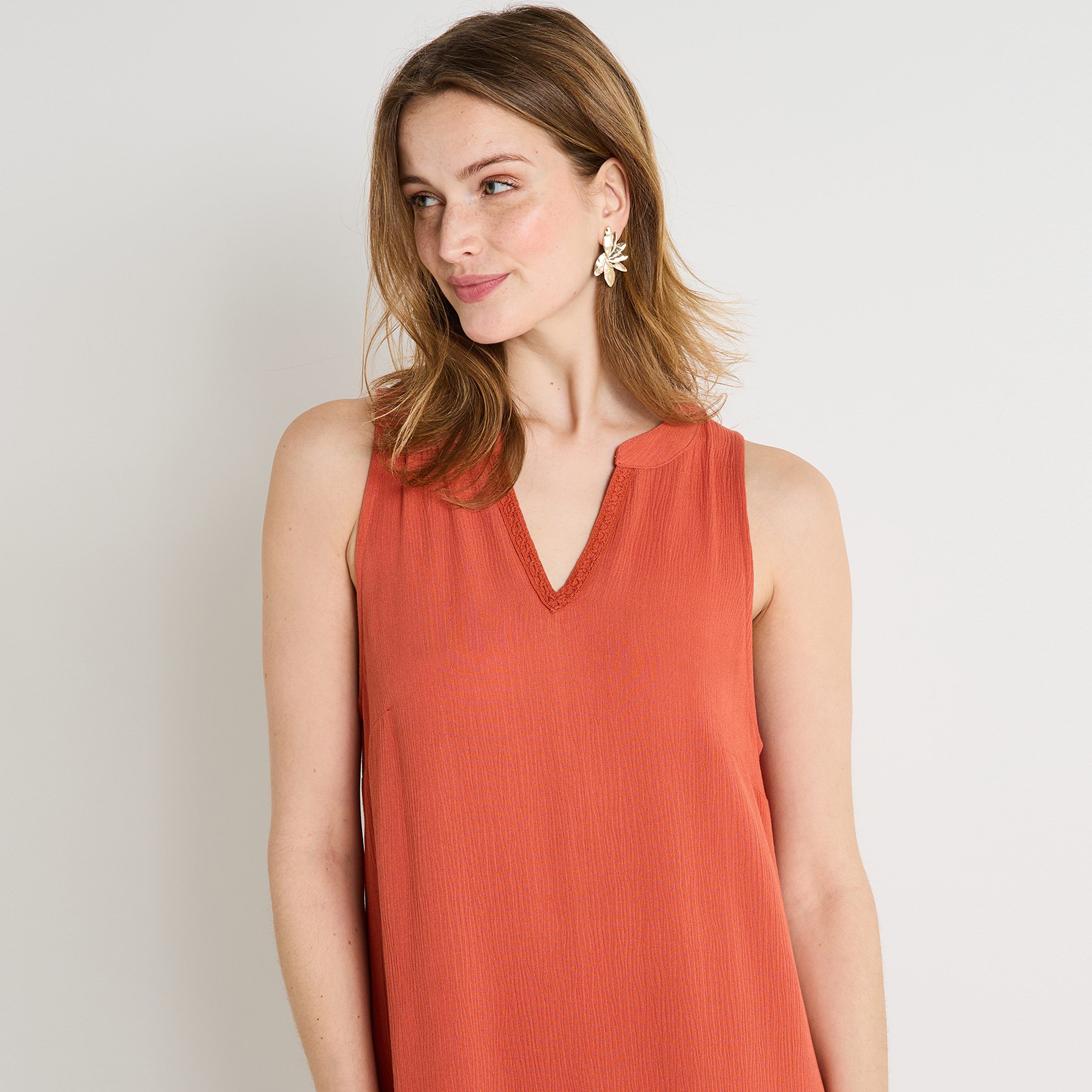 Robe courte en cr&eacute;pon