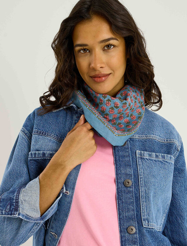 Foulard en coton imprim&eacute; fleuri femme