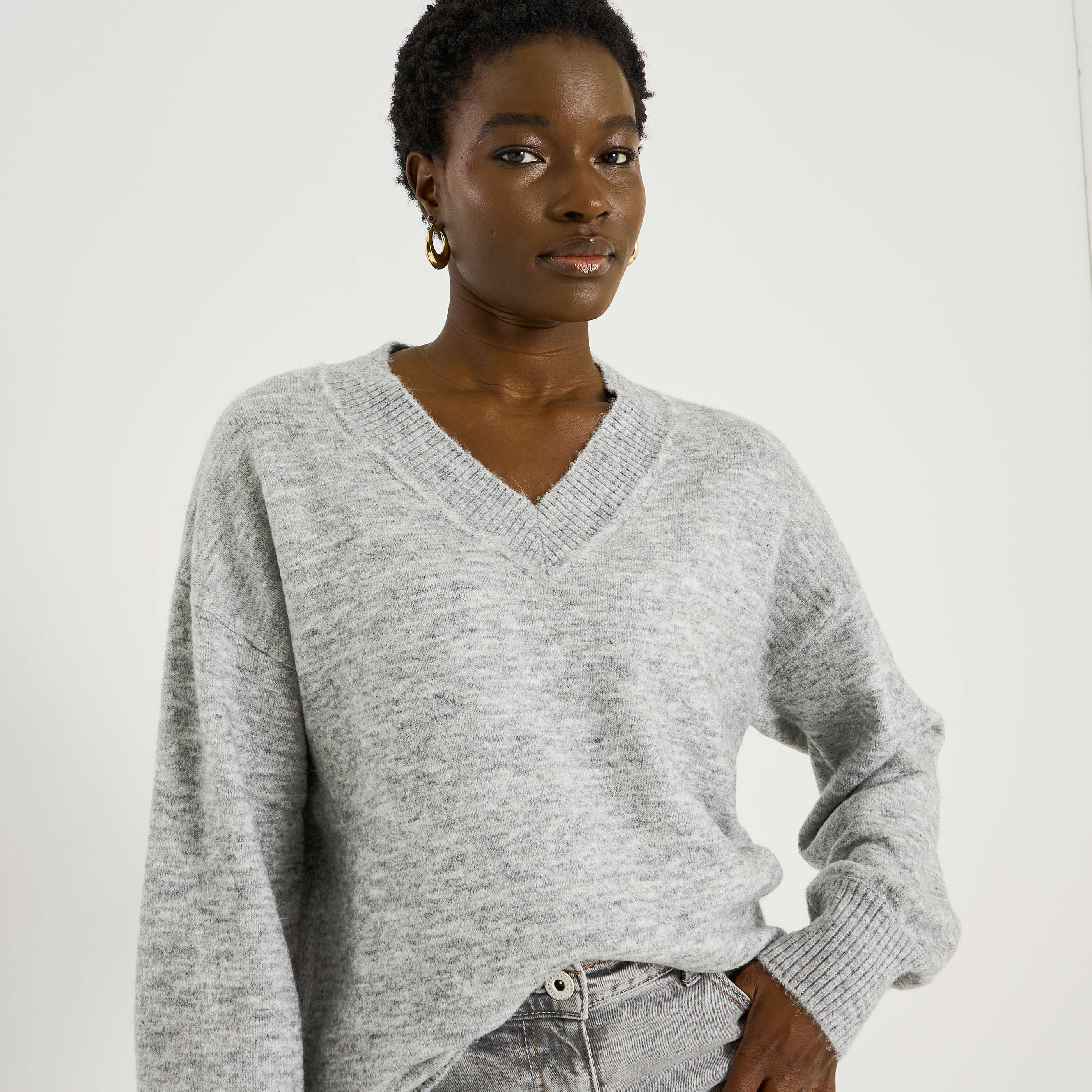 Pull loose &agrave; col V femme