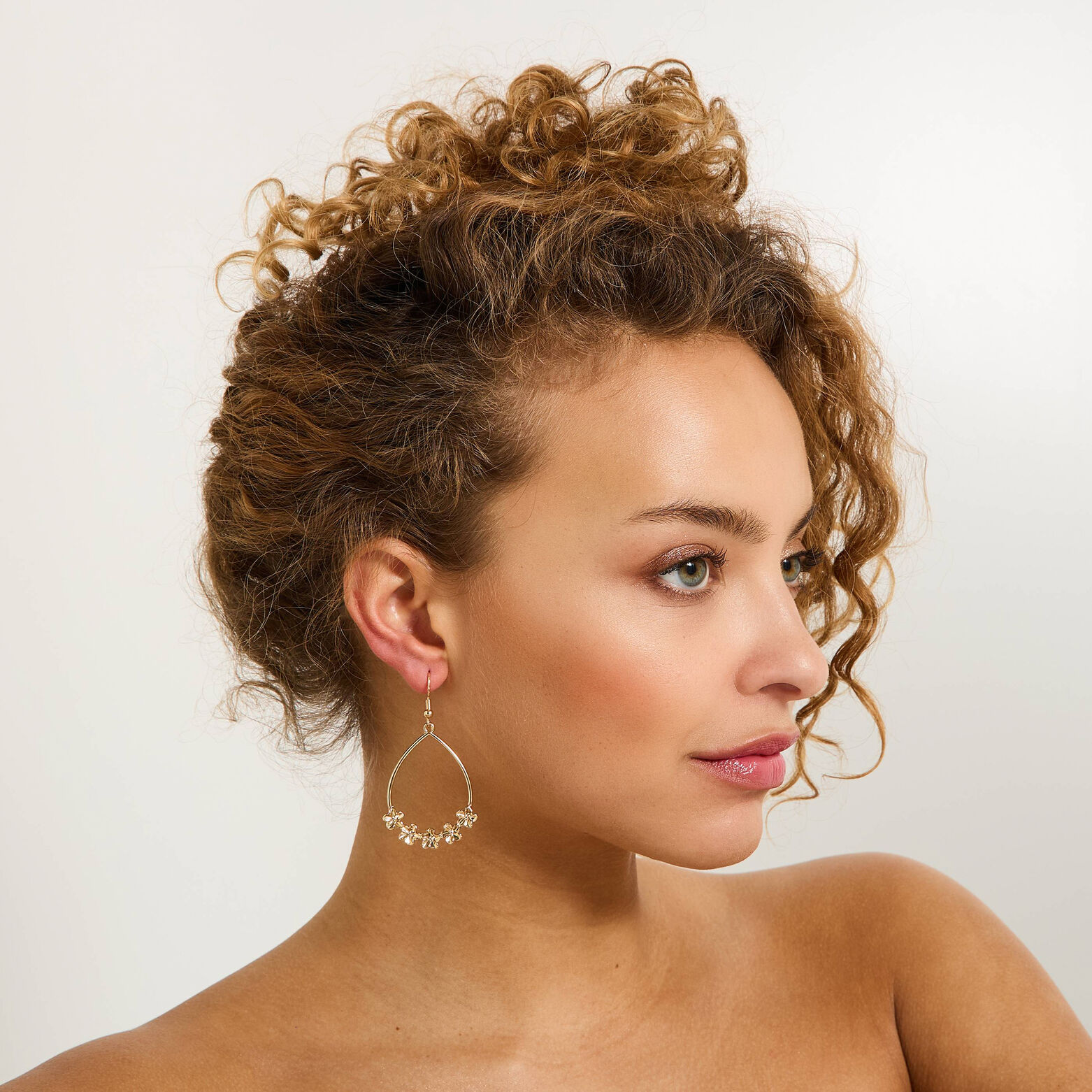 Boucles d'oreilles gouttes fleuries